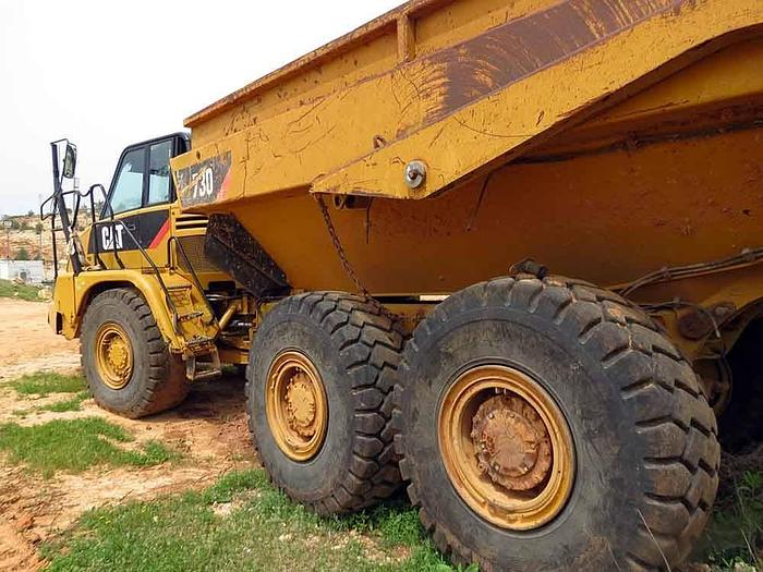 Used 2013 CATERPILLAR 730