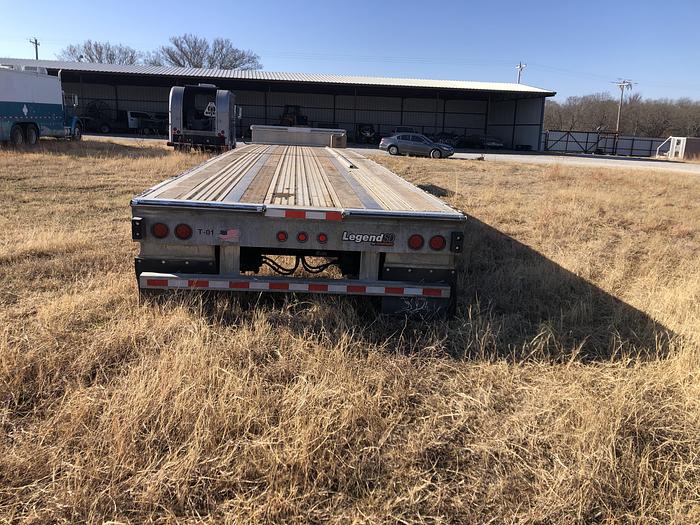 Used 2019 Manac 48 ft step deck trailer