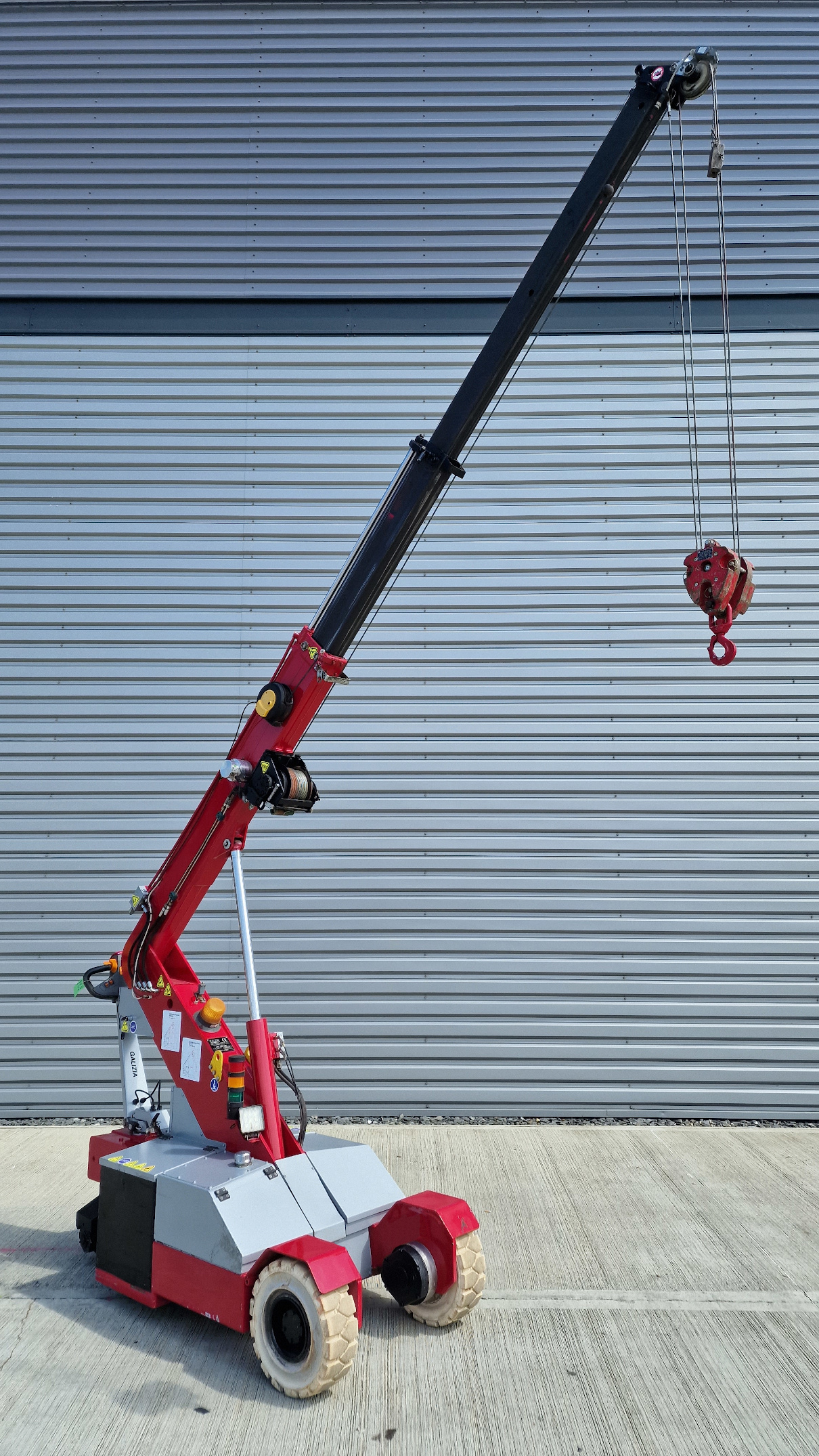 Used 2011 Galizia G20 Pick & Carry Crane