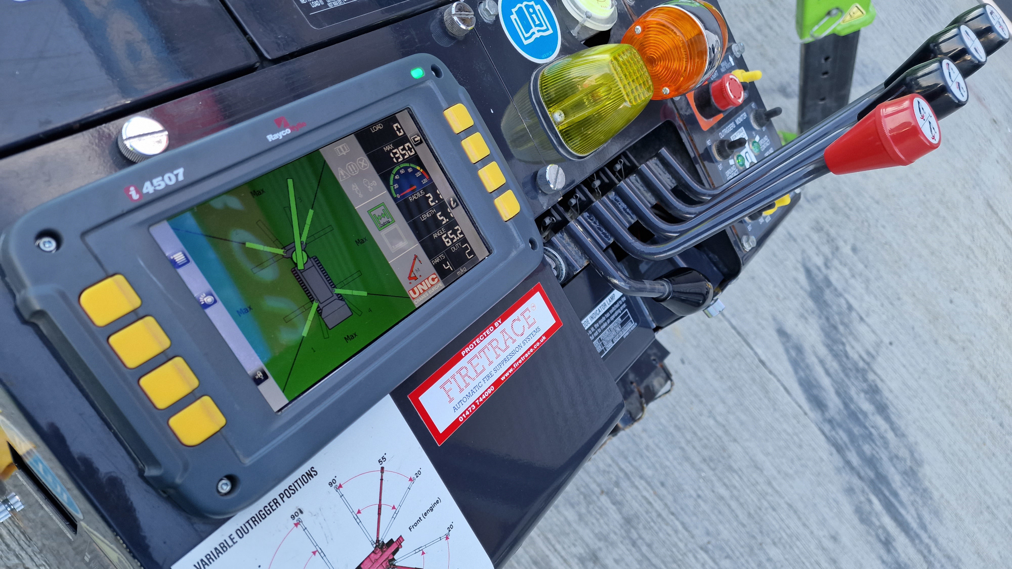 Used Sold - 10/22 - 2019 UNIC URW-295-WBE Mini Spider Crane