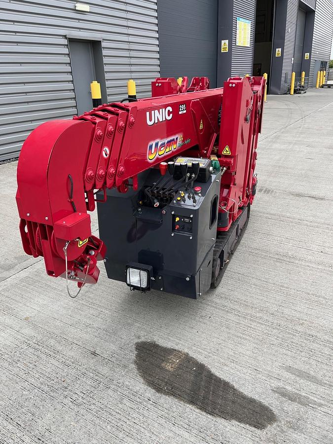 Used 2007 UNIC URW-295 CER