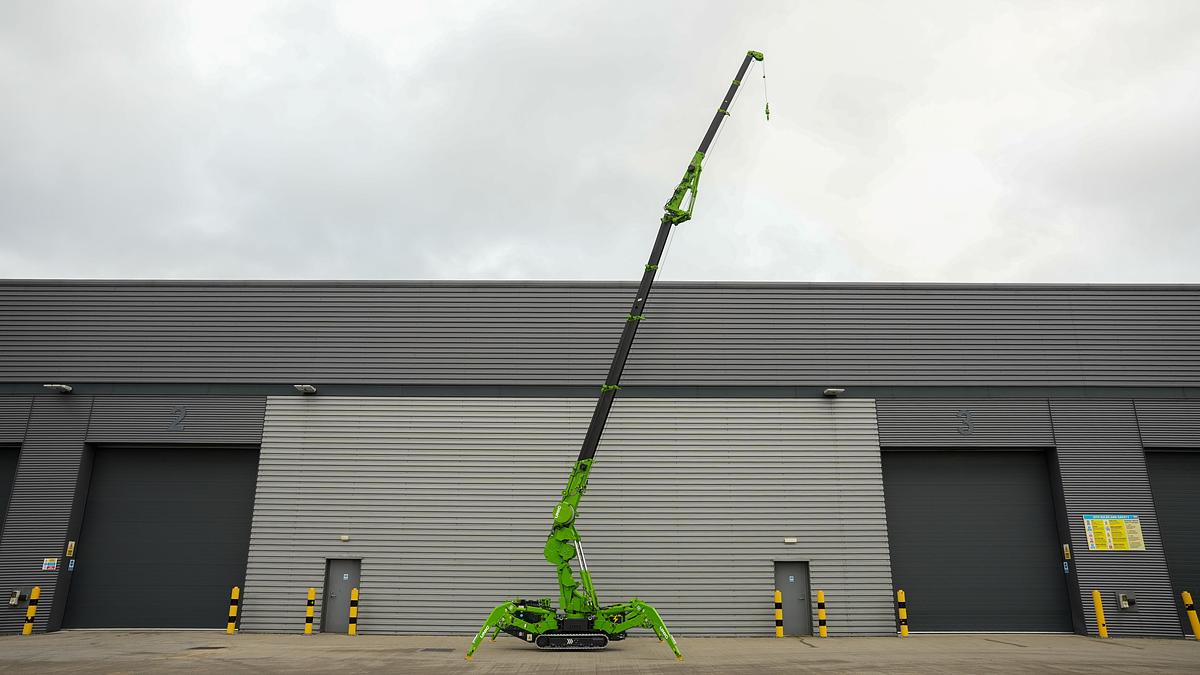 Used 2024 UNIC UM445 Lithium-Ion Spider Crane