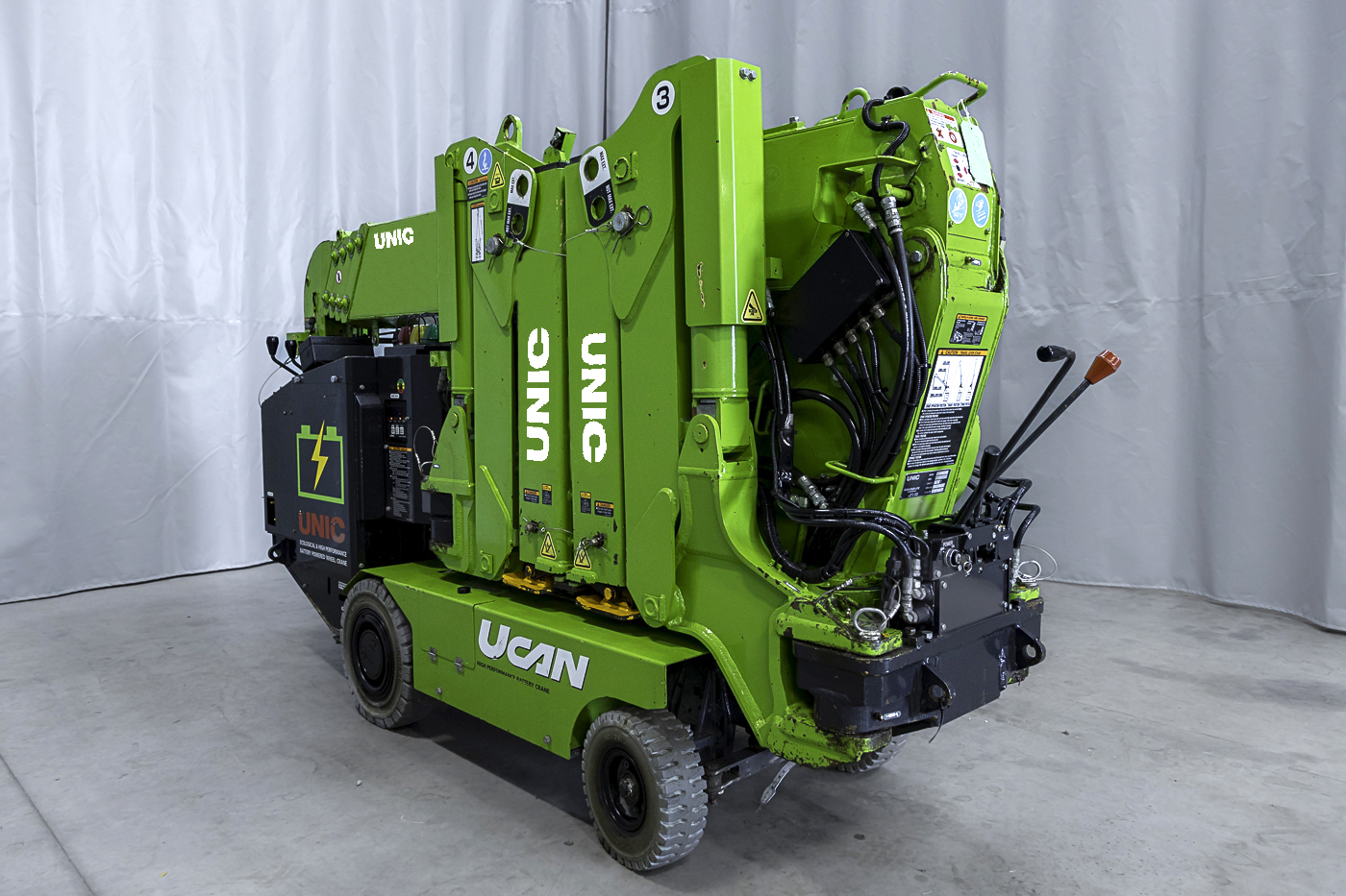 Used 2015 UNIC URW-295-WBE