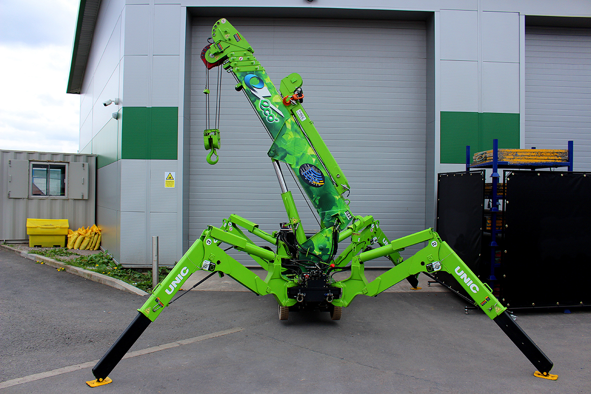 Used Sold - 05/21 - 2013 UNIC URW-095-WBE Mini Spider Crane