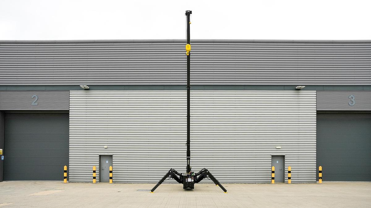 Used UNIC URW-295 CER