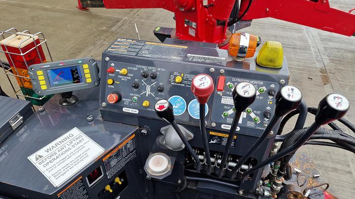 Used UNIC URW-506 CDMER Mini Spider Crane
