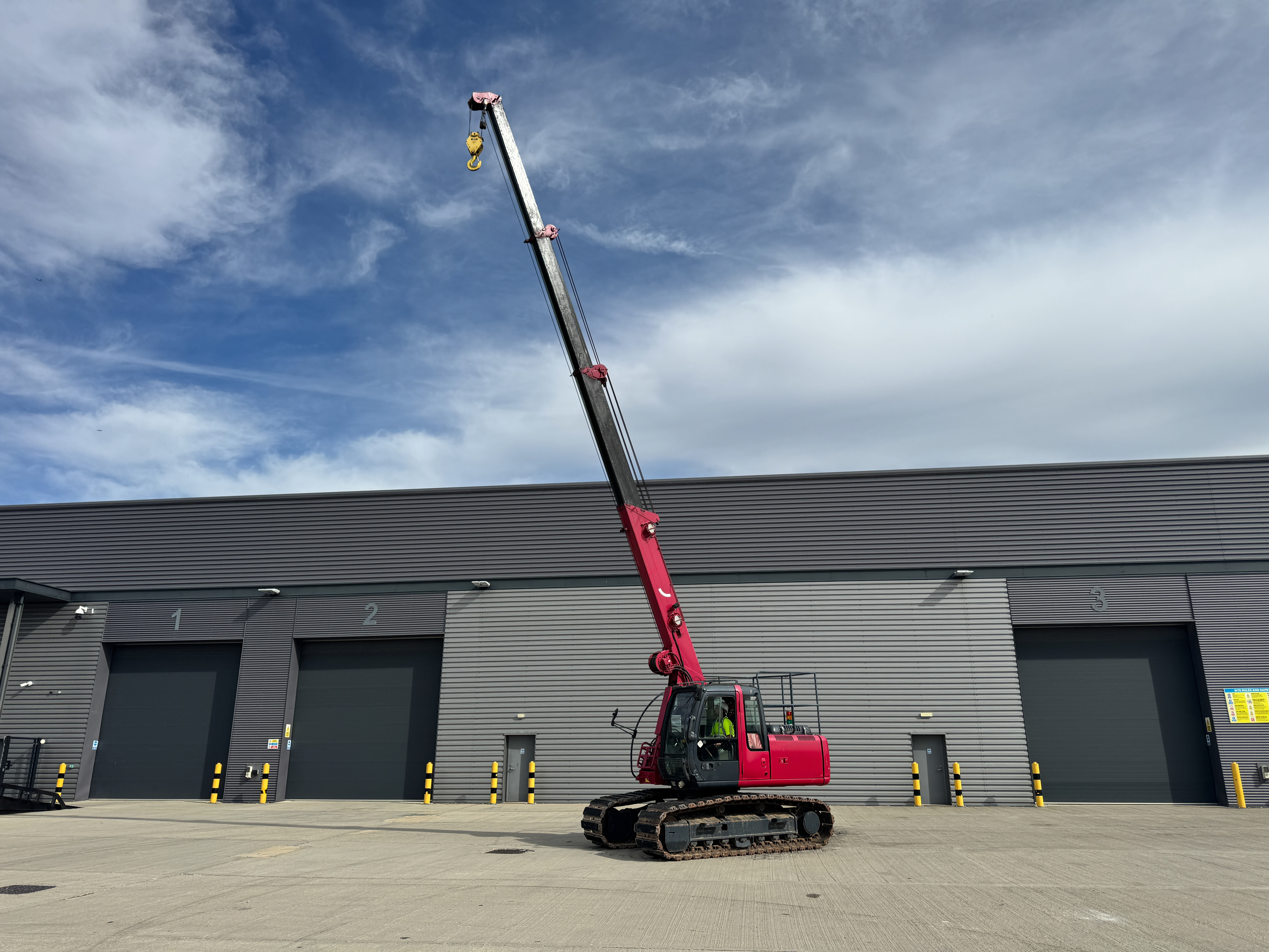 Used Hitachi ZX160LC-T