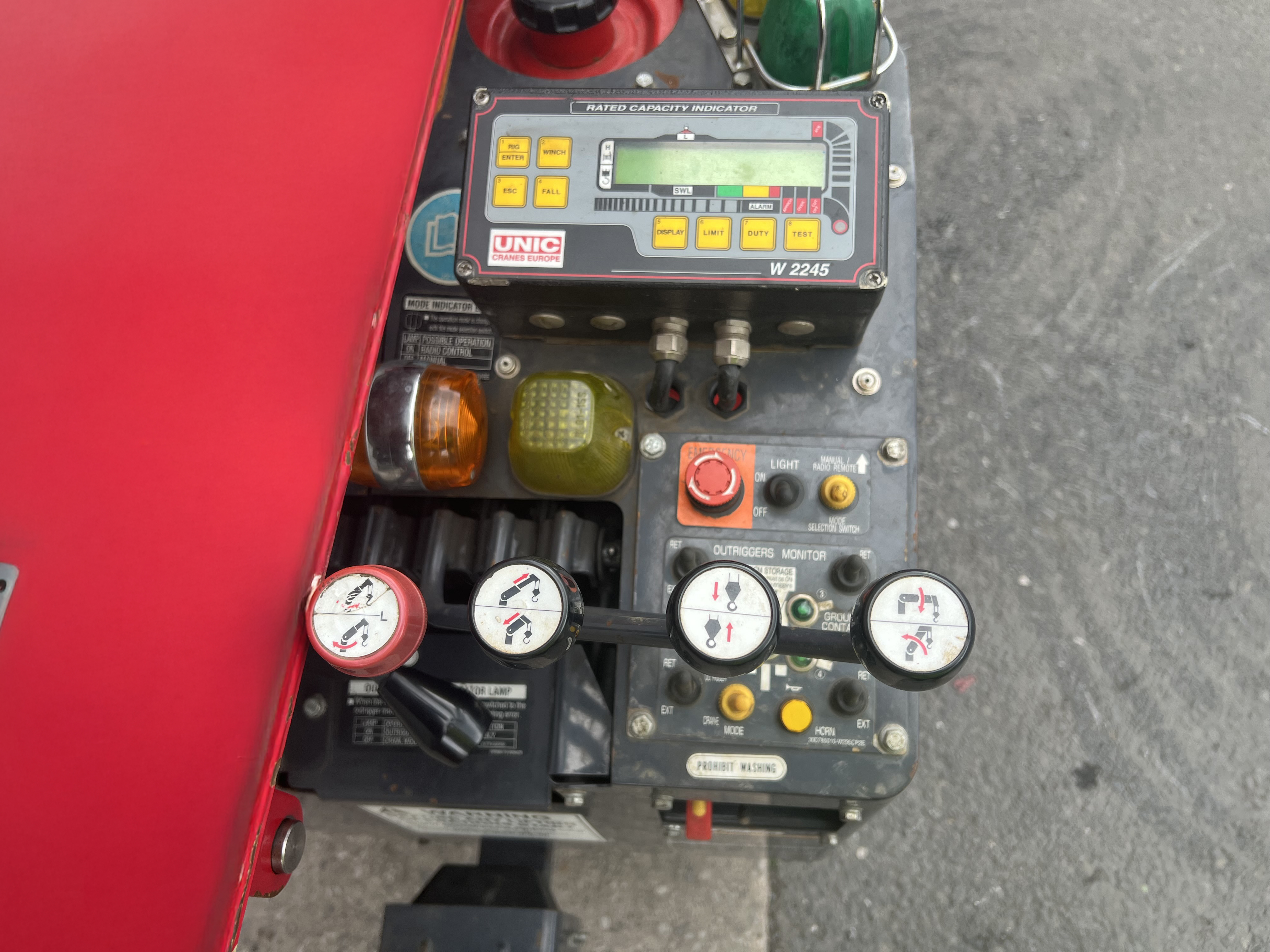 Used UNIC URW-295 CER