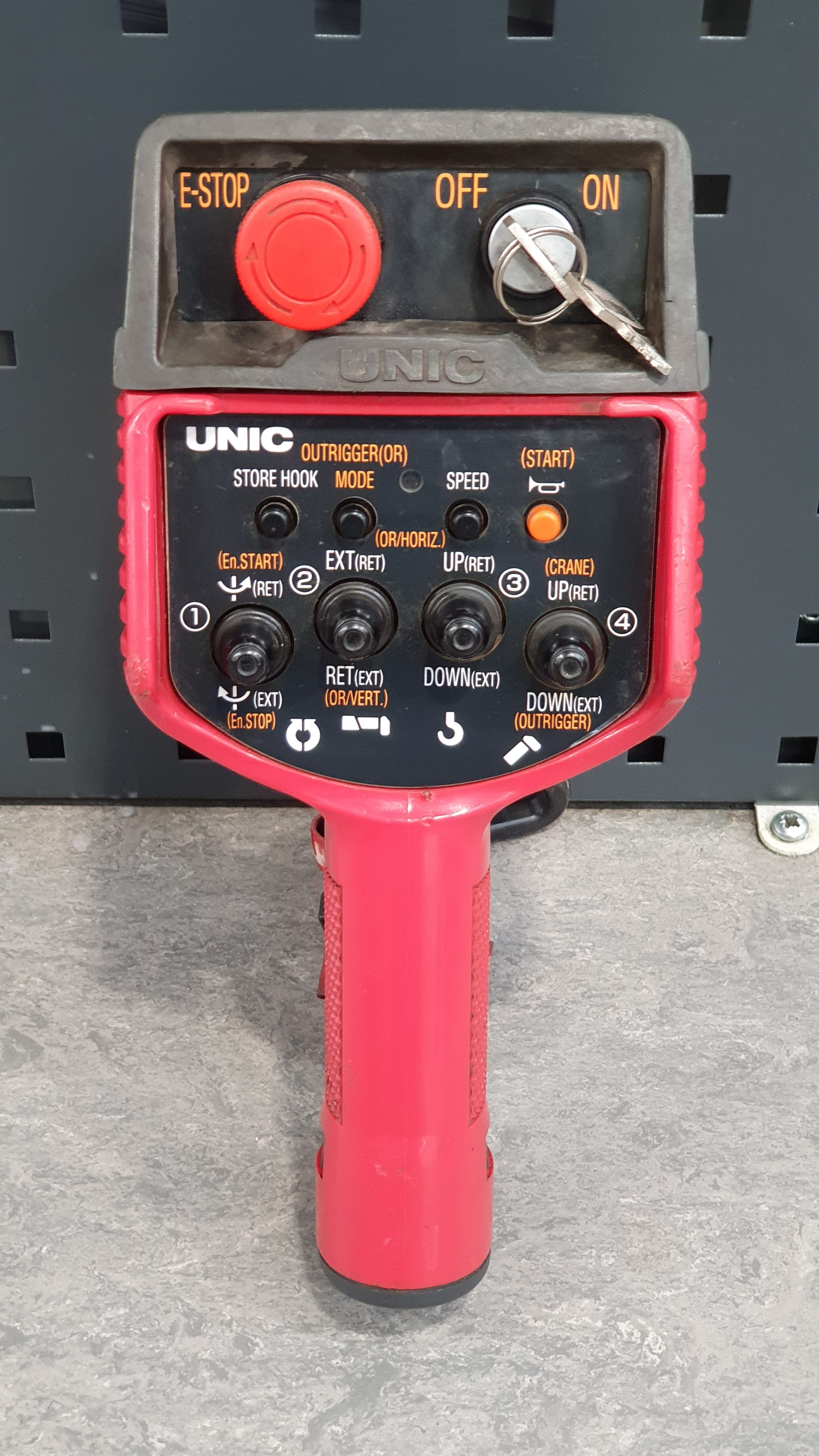 Used Sold – 11/19 – 2009 UNIC URW-376 CDER Mini Spider Crane