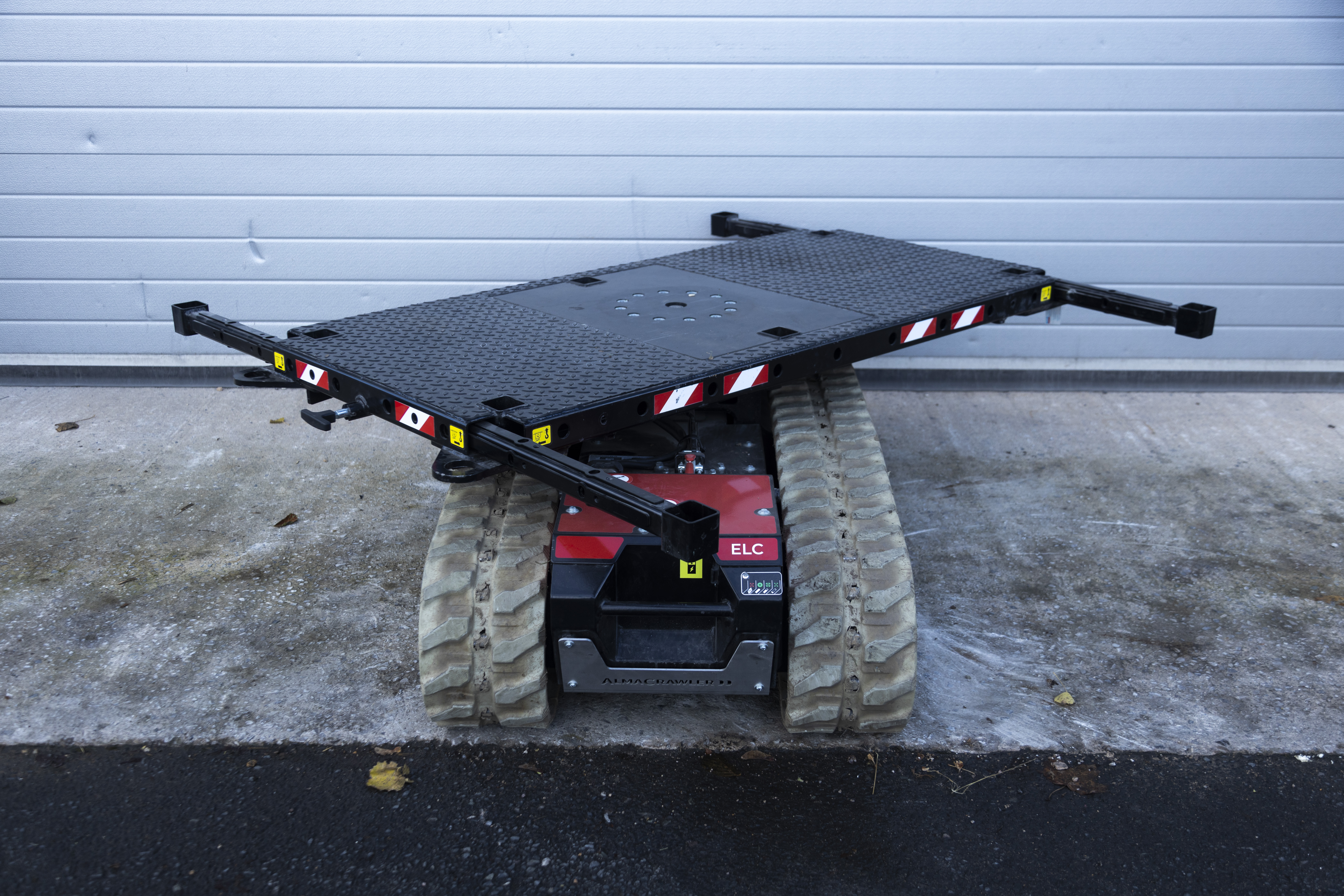 Used AlmaCrawler ML 3.0 FX Tracked Carrier