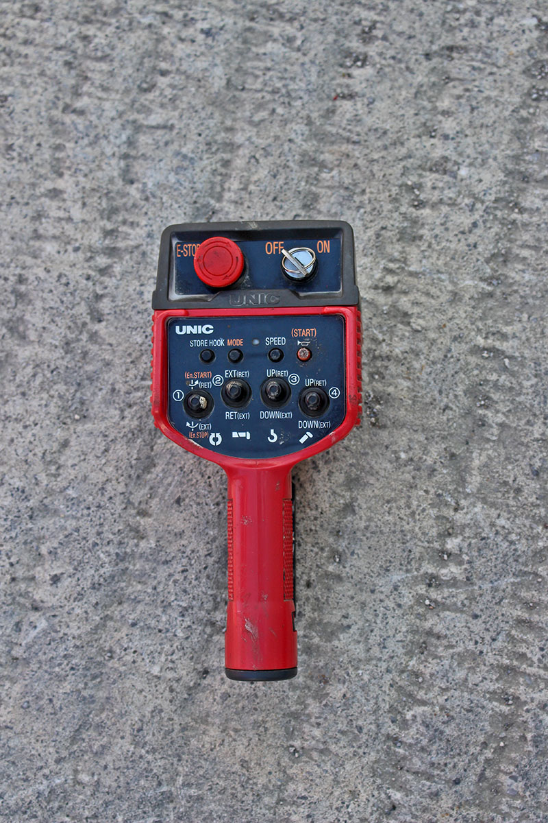 Used Sold - 05/20 - 2011 UNIC URW-095 CER Mini Spider Crane