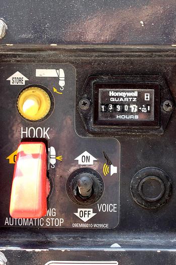 Used Sold - 10/19 - 2012 UNIC URW-095 CER Mini Spider Crane