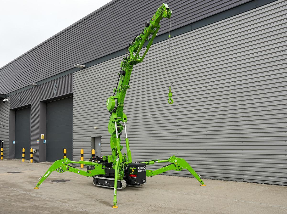 Used 2024 UNIC UM445 Lithium-Ion Spider Crane