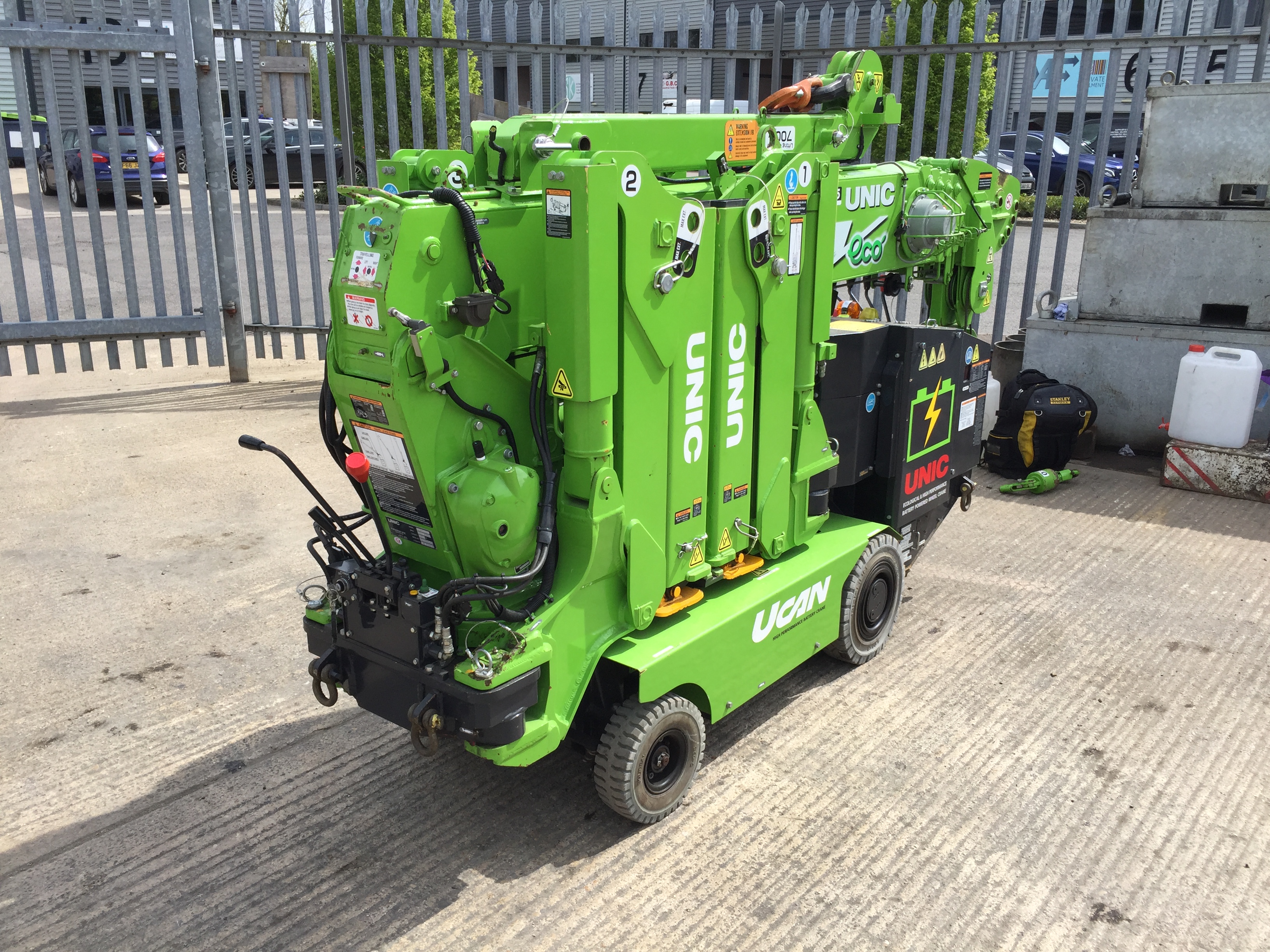 Used Sold - 10/18 - 2015 UNIC URW-295-CBE Mini Spider Crane