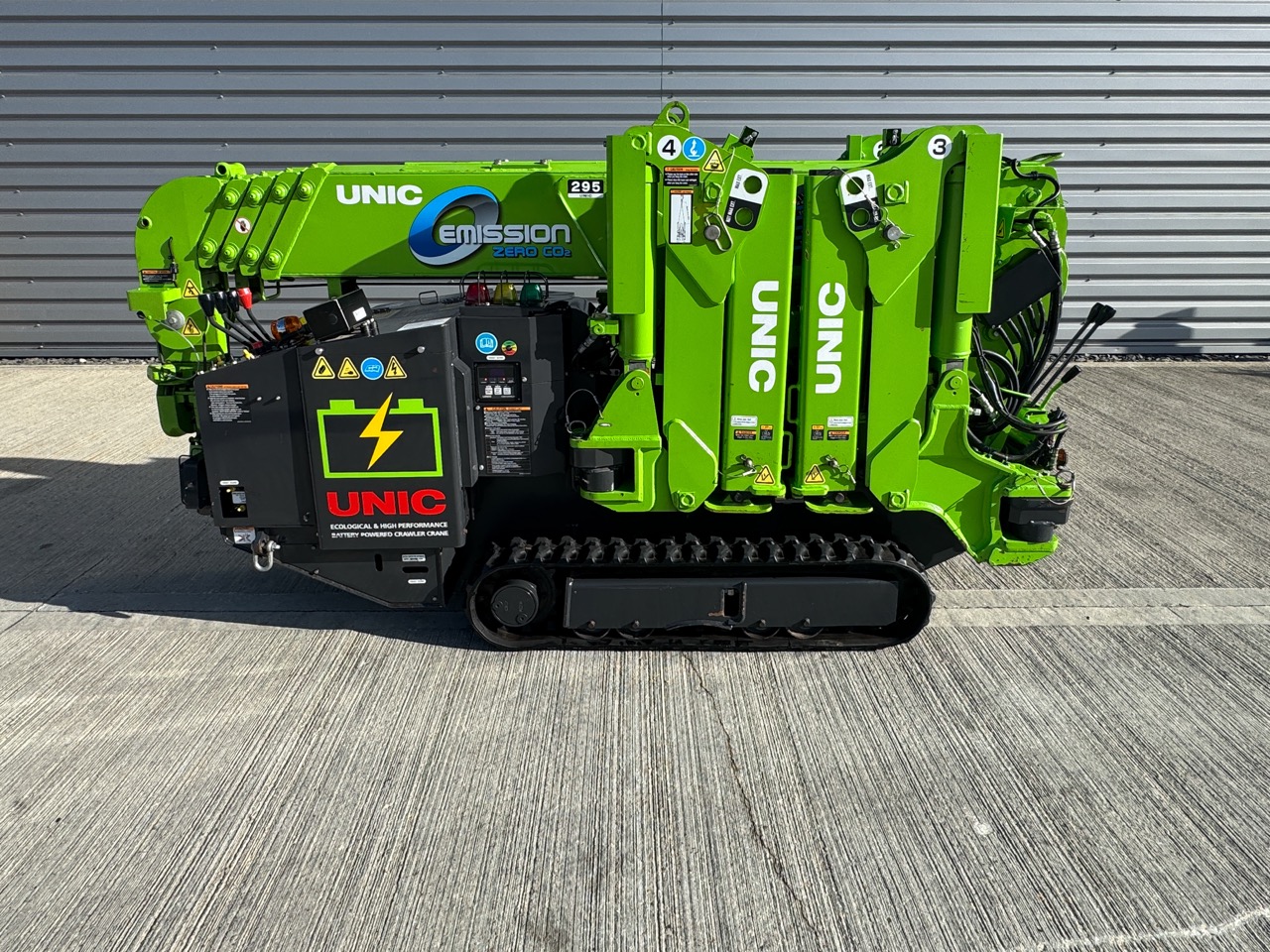 Used UNIC URW-295-CBE