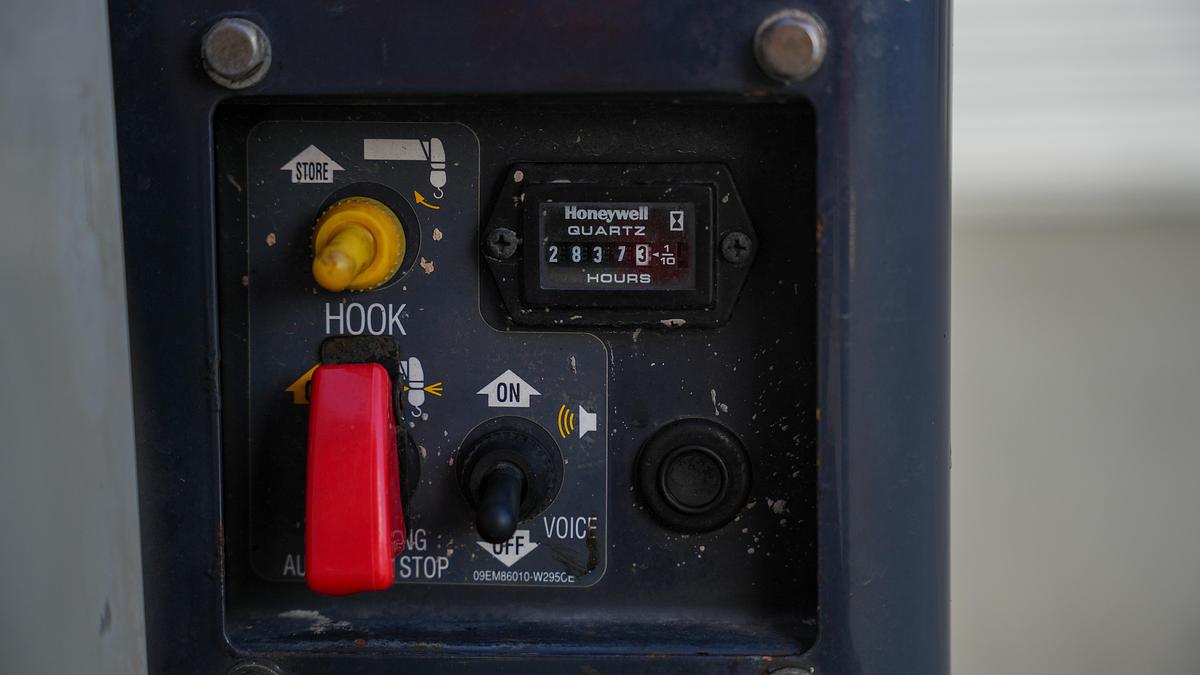 Used UNIC URW-295 CMER