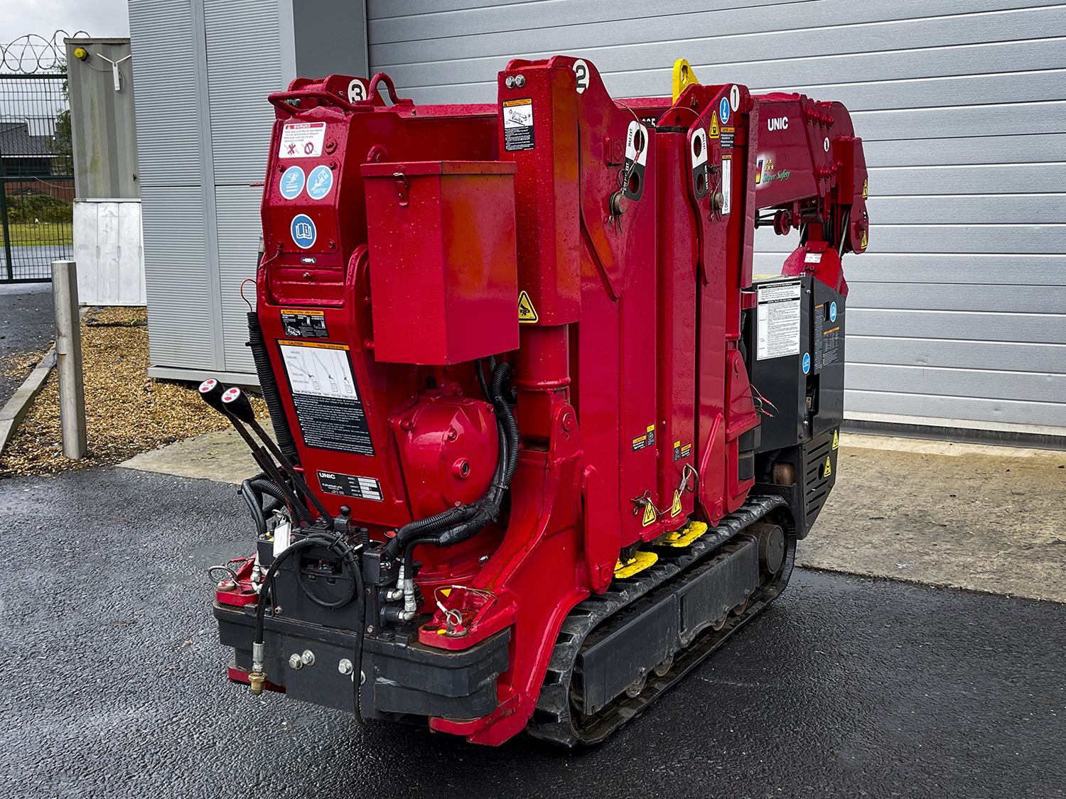 Used UNIC URW-095 CER Mini Spider Crane