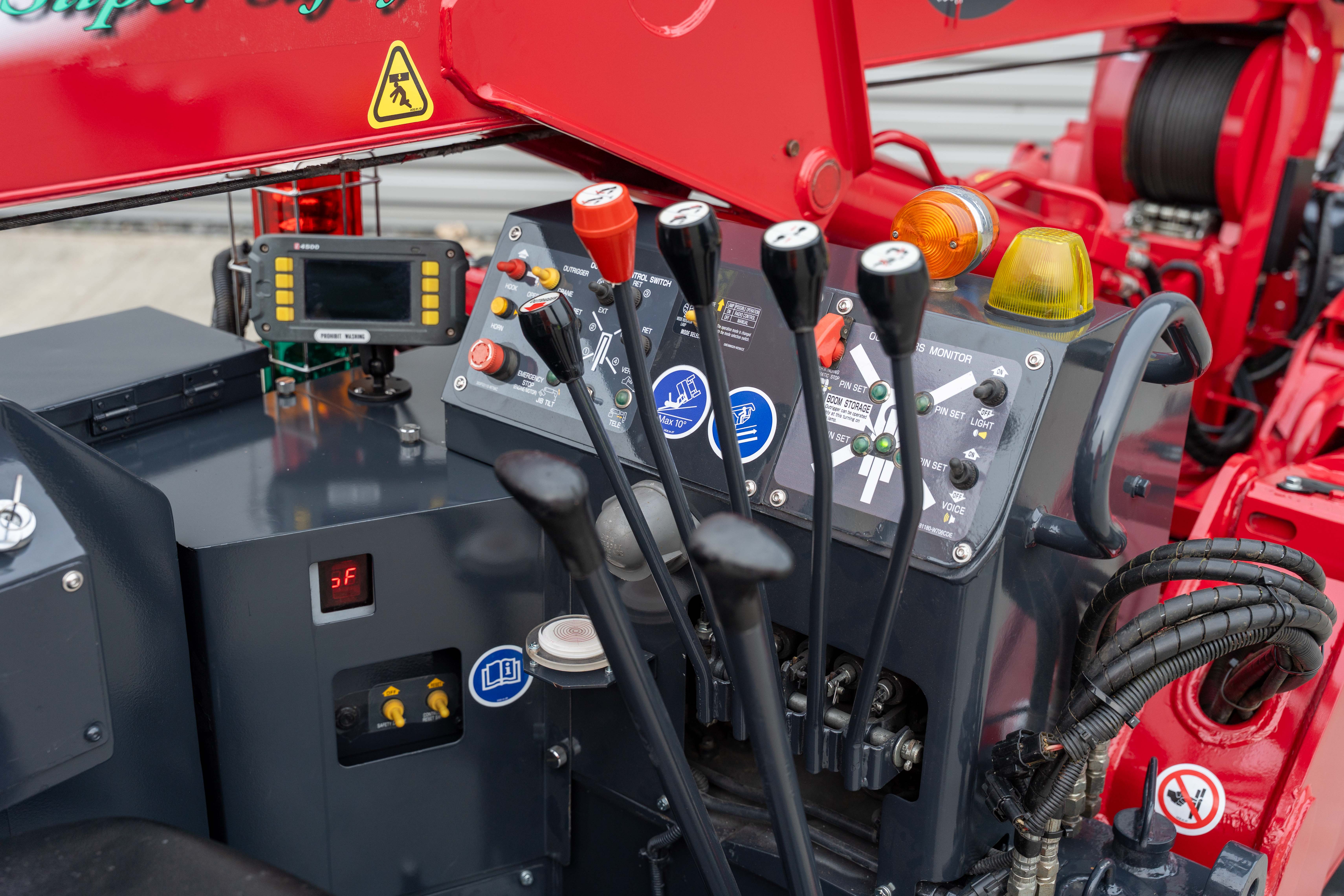 Used UNIC URW-376 CDER