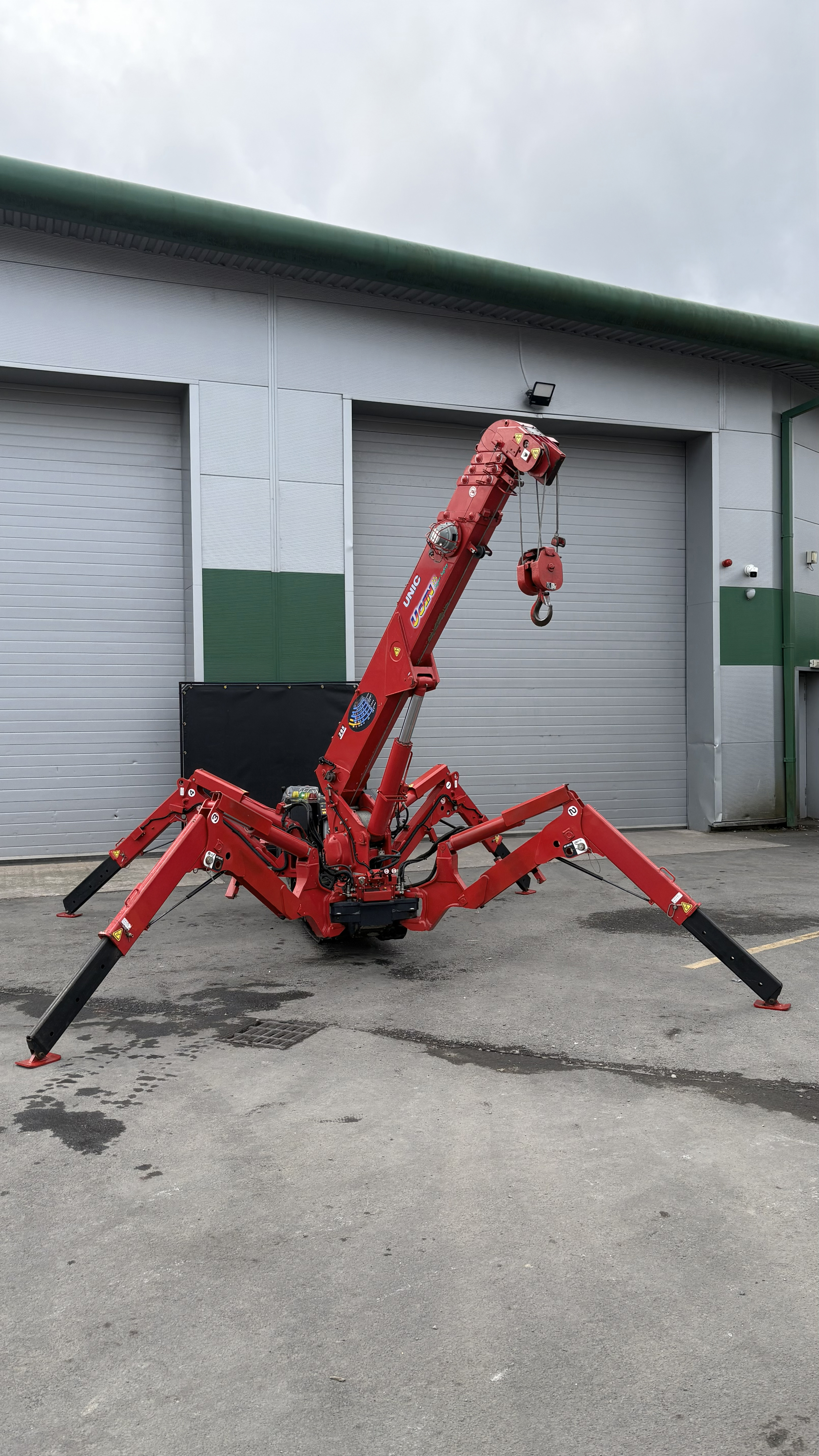 Used UNIC URW-295 CDMER