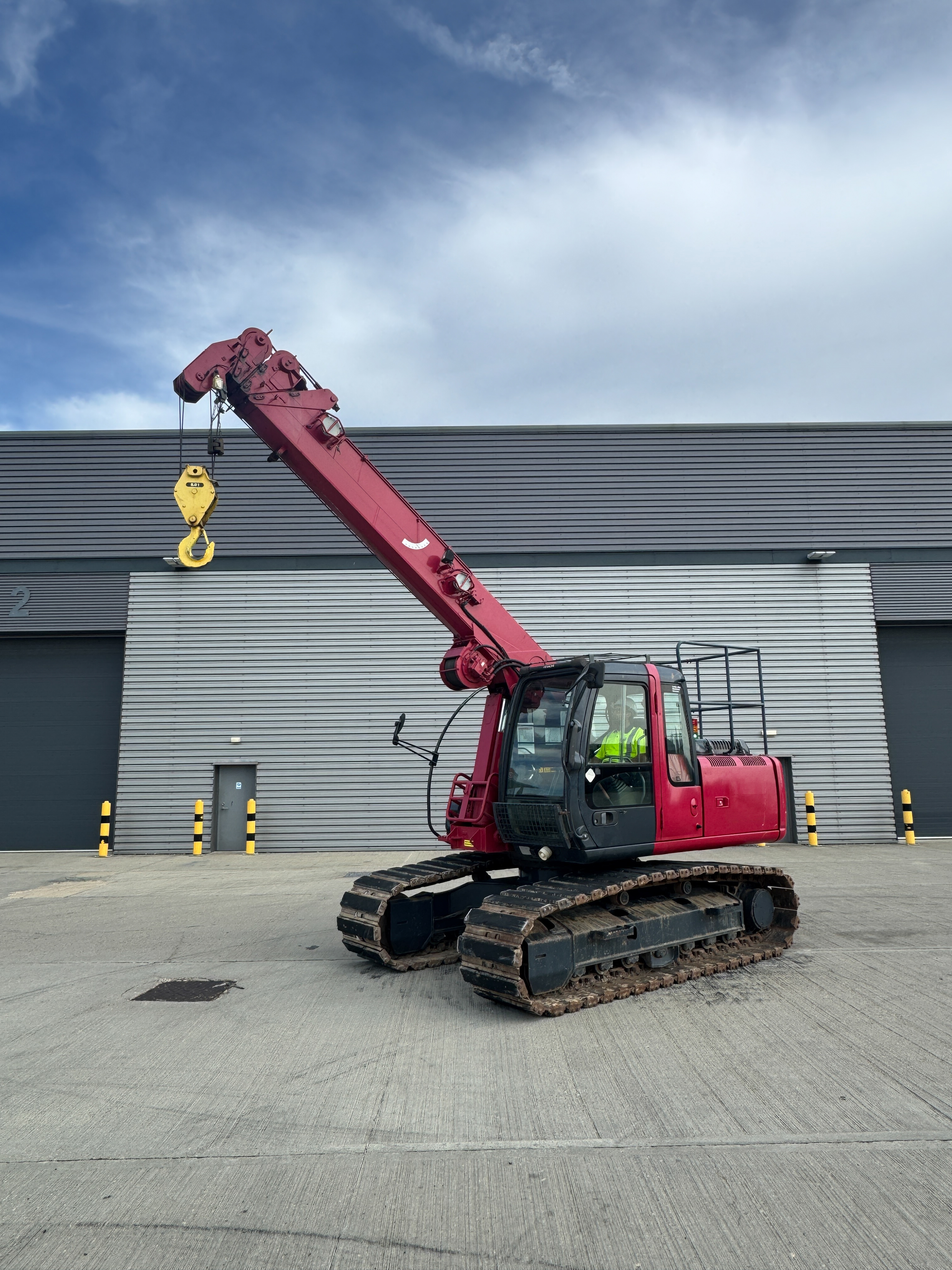 Used Hitachi ZX160LC-T