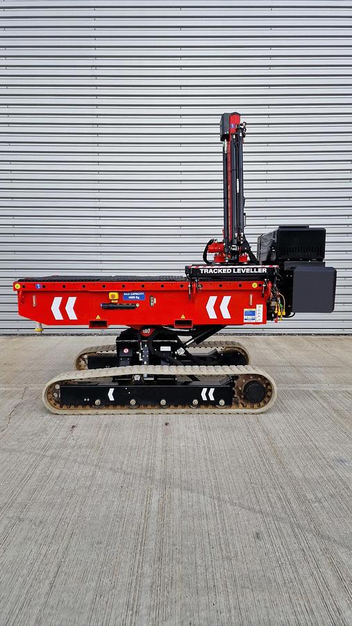 Used AlmaCrawler ML 6.0 Tracked Carrier With Crane