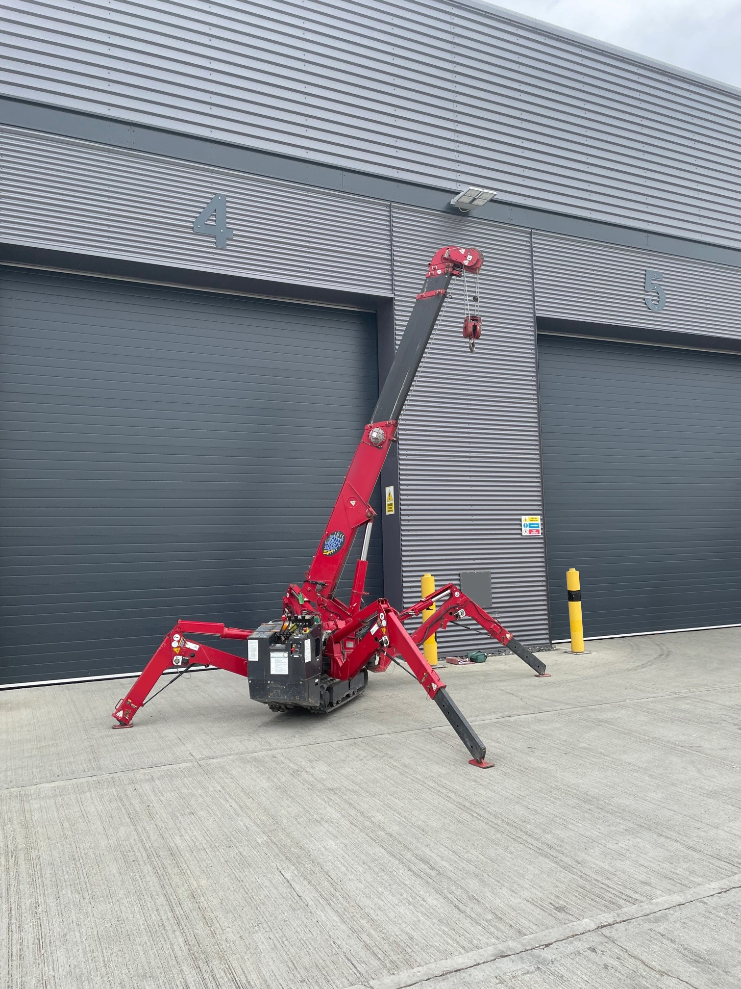 Used Sold - 09/22 - 2013 UNIC URW-295 CER Mini Spider Crane