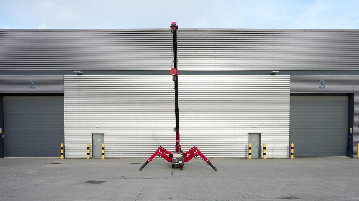 Used UNIC URW-295 CMER