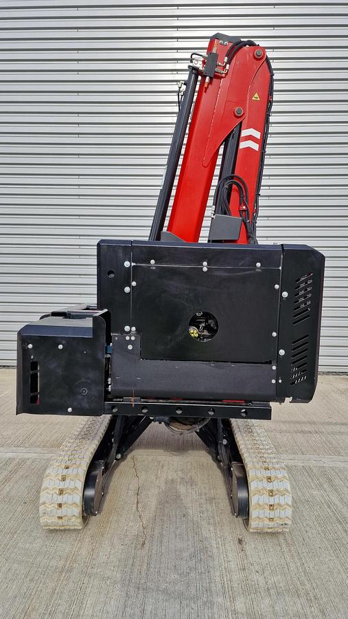 Used AlmaCrawler ML 6.0 Tracked Carrier With Crane