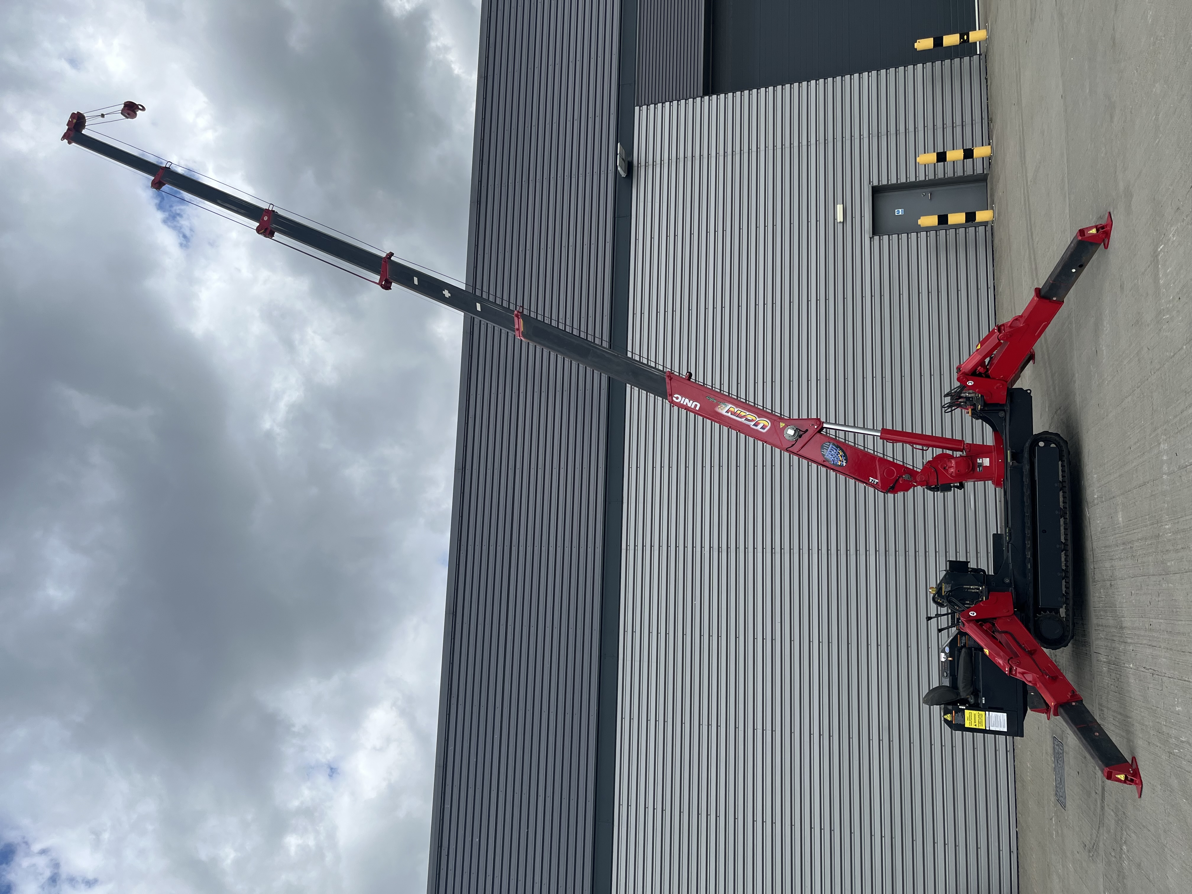 Used UNIC URW-376