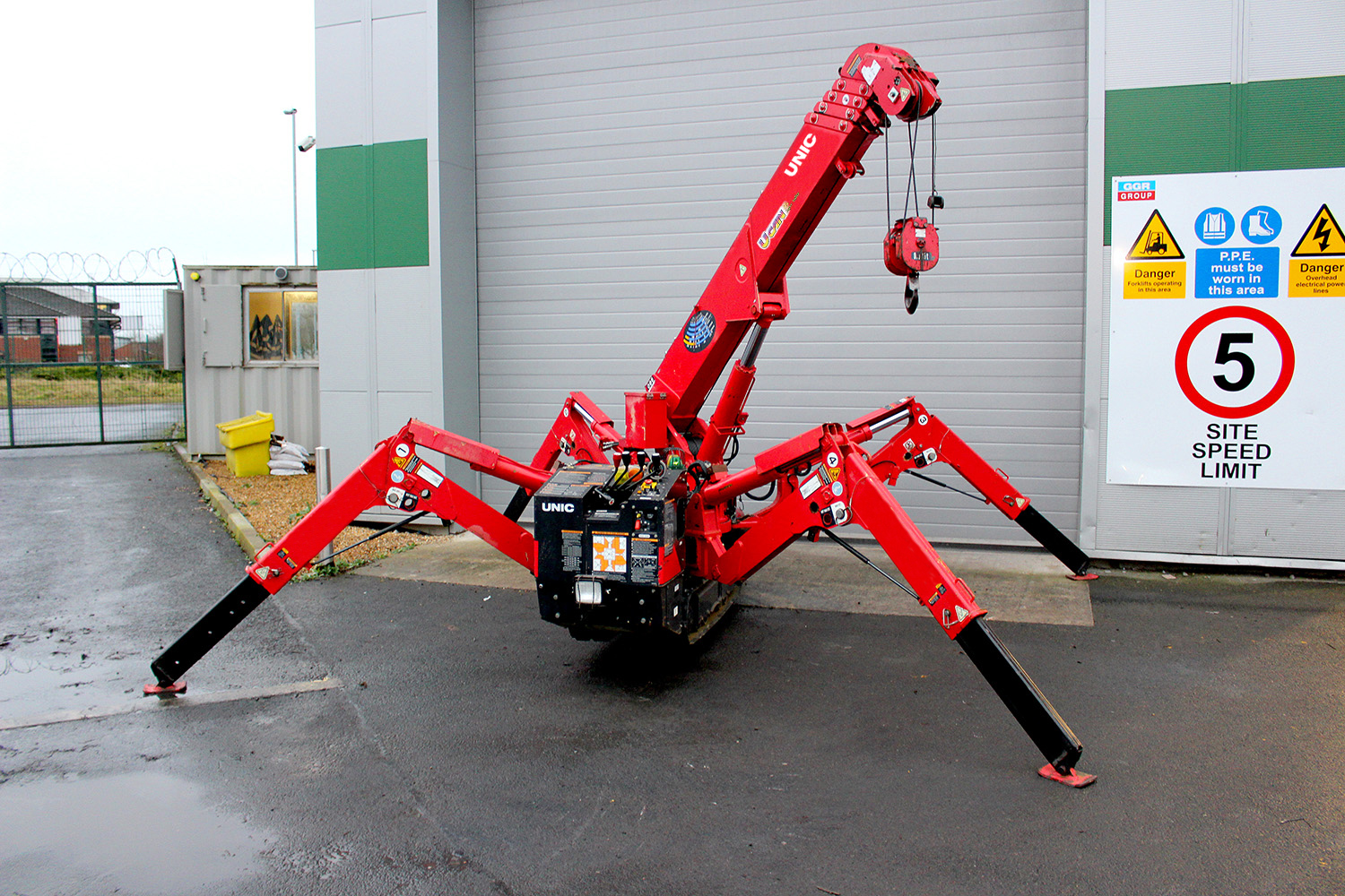 Used Sold - 05/20 - 2011 UNIC URW-095 CER Mini Spider Crane