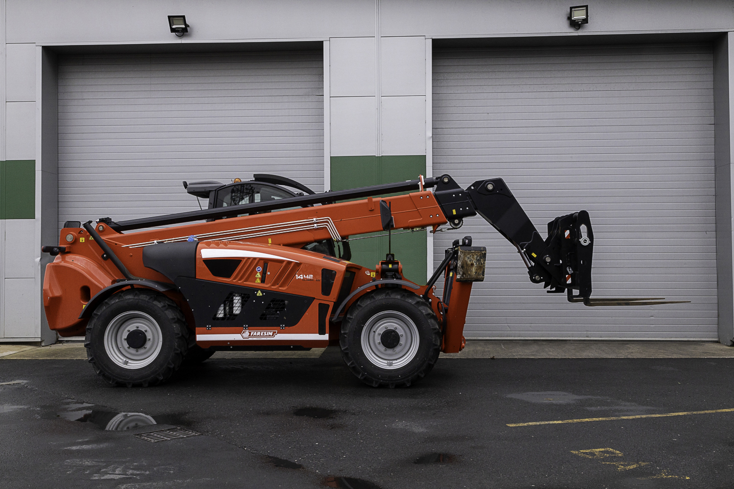 Used 2021 Faresin F14.42 Stage V Telehandler