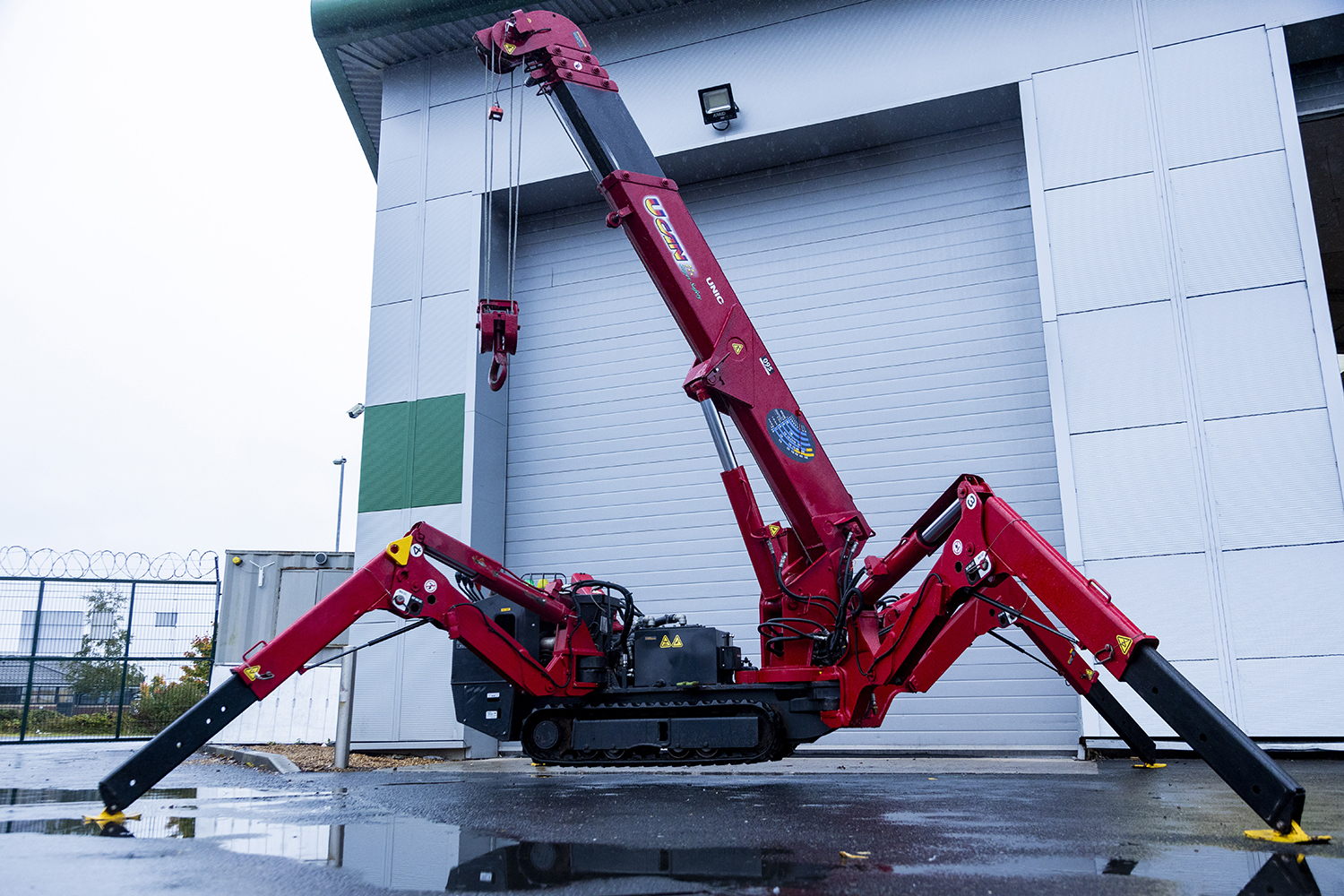 Used UNIC URW-095 CER Mini Spider Crane