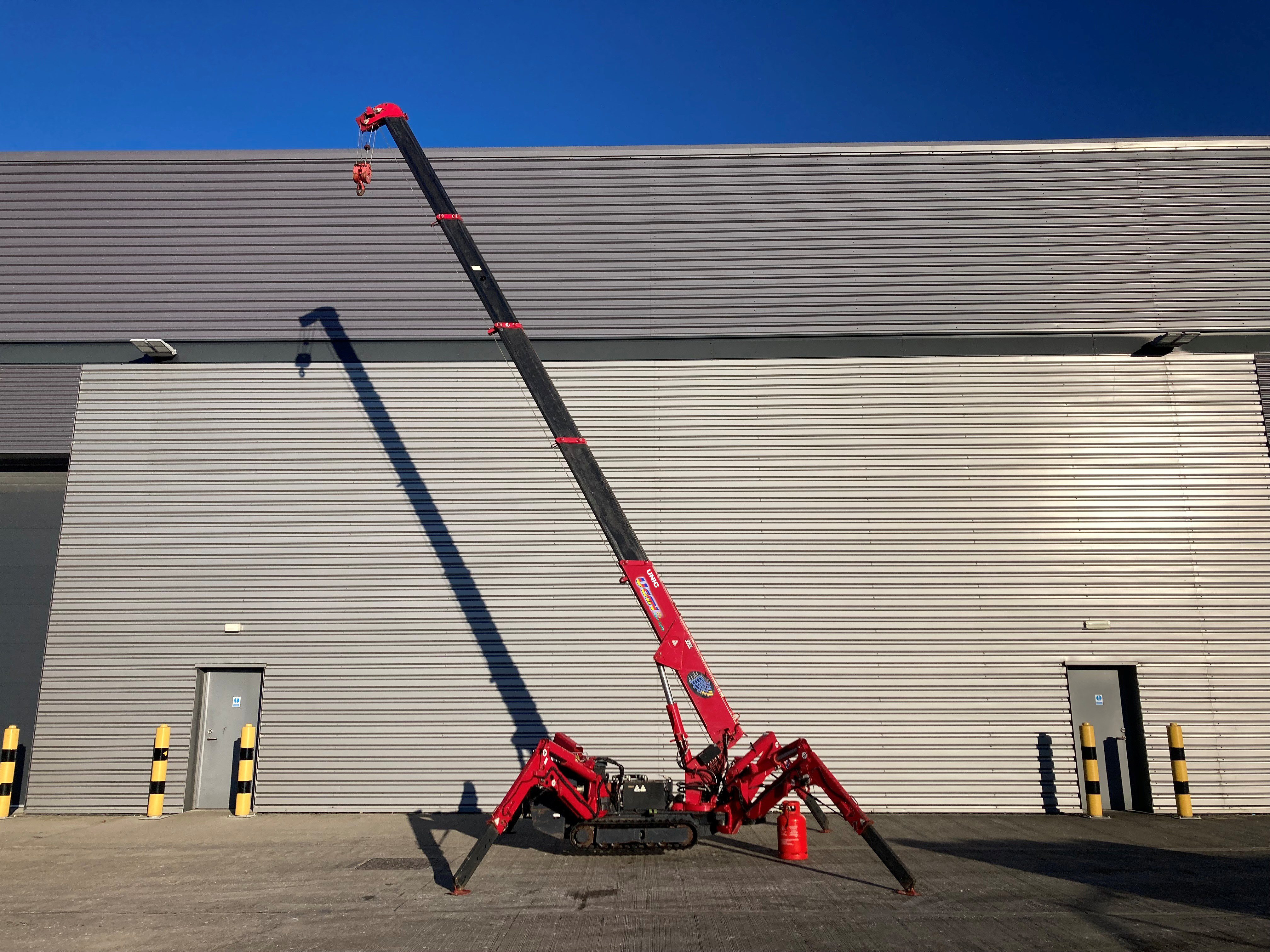 Used 2017 UNIC URW-295 CER