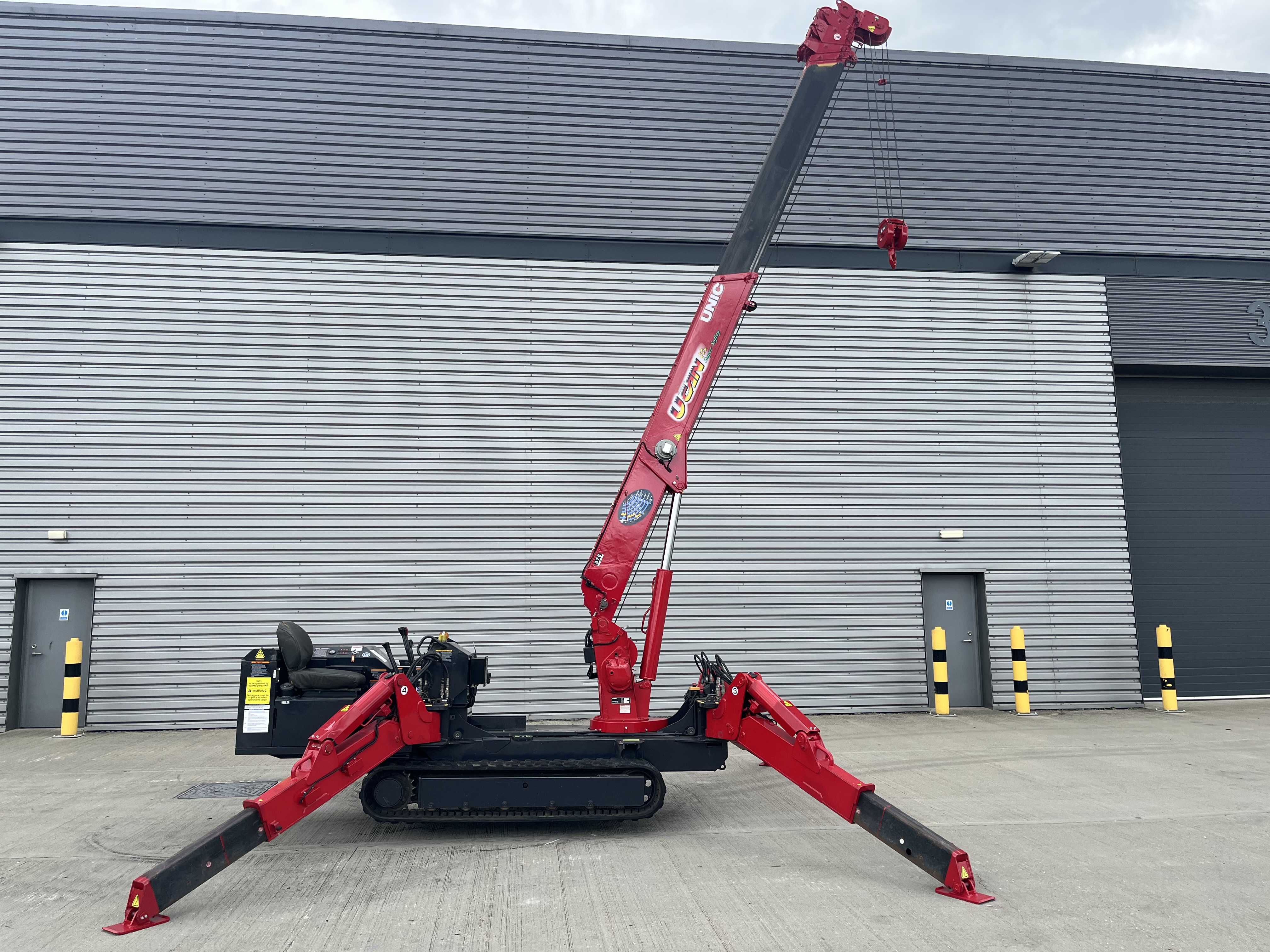 Used UNIC URW-376