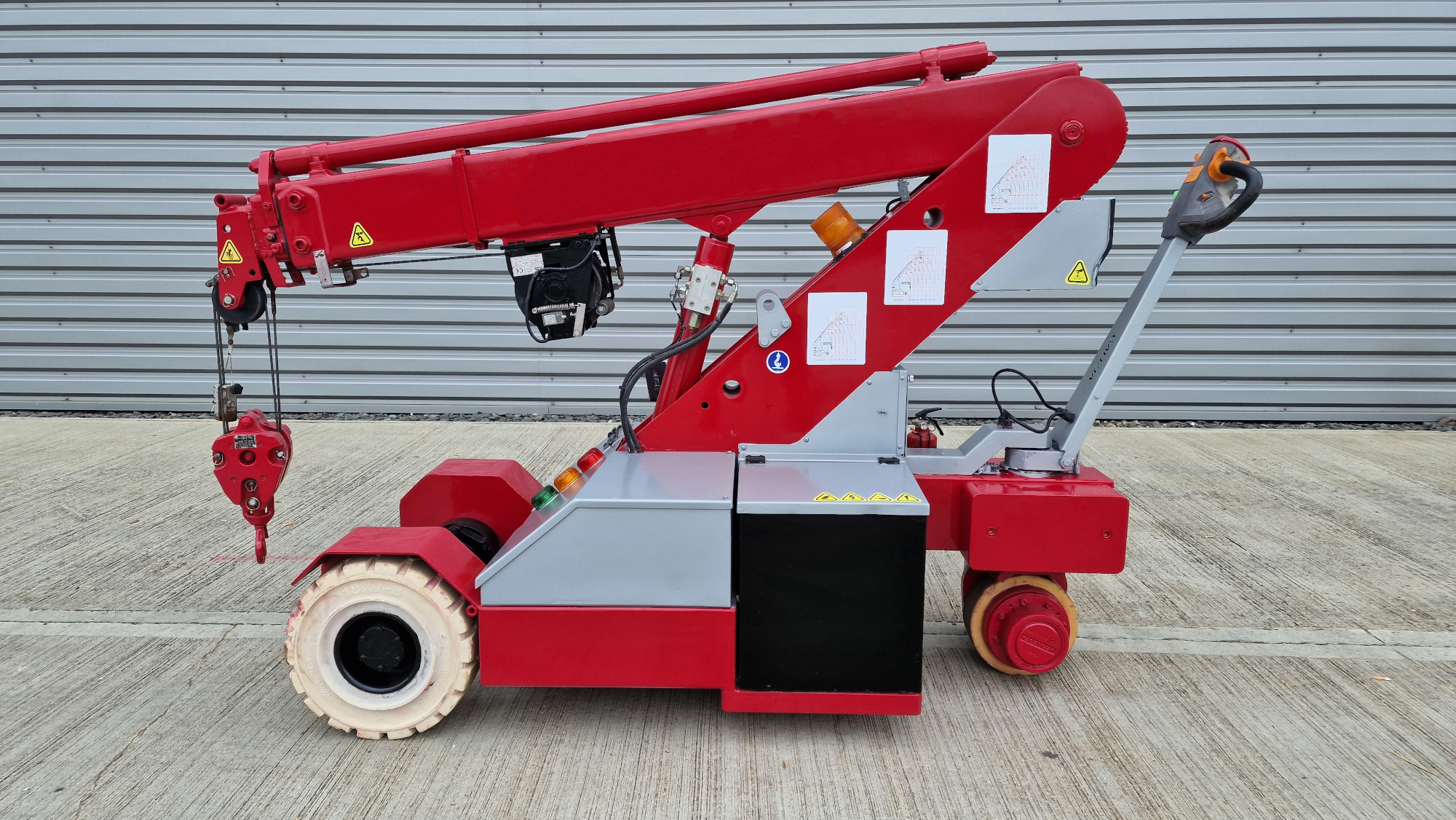 Used 2011 Galizia G20 Pick & Carry Crane for Sale at Used Mini Cranes