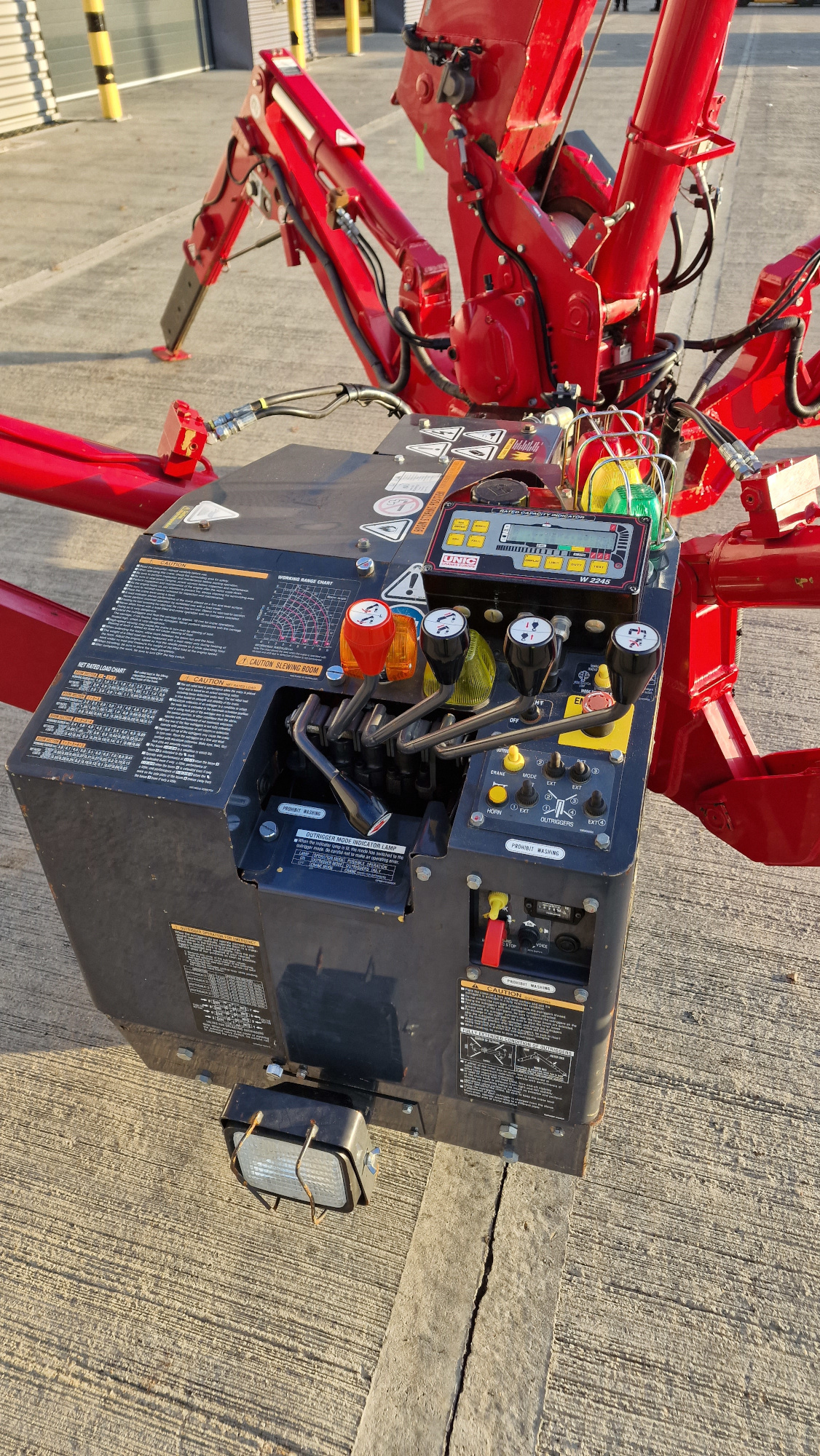 Used Sold - 03/23 - 2017 UNIC URW-295 CER Mini Spider Crane