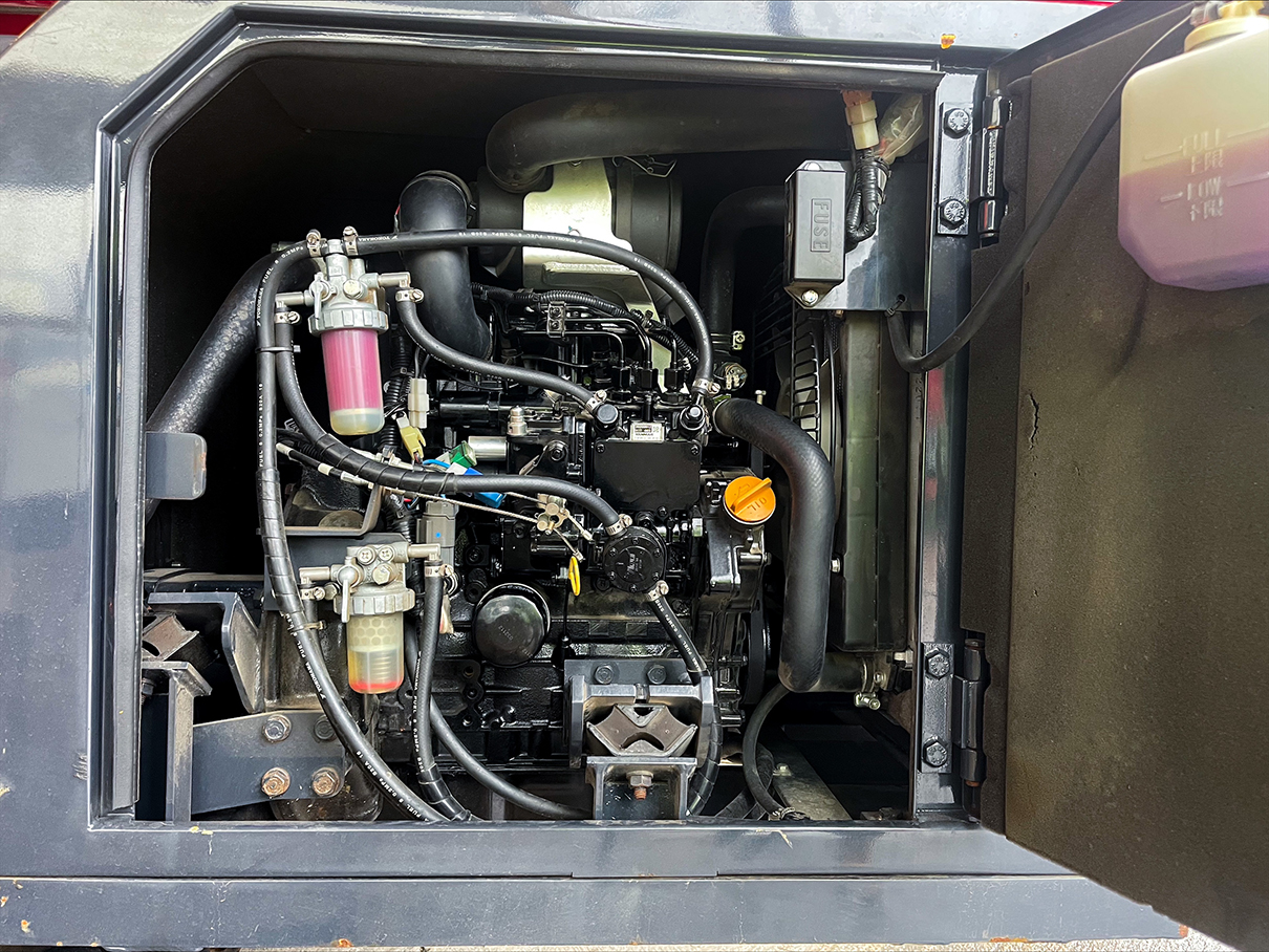 Used Sold - 09/25 - URW-547 CDER