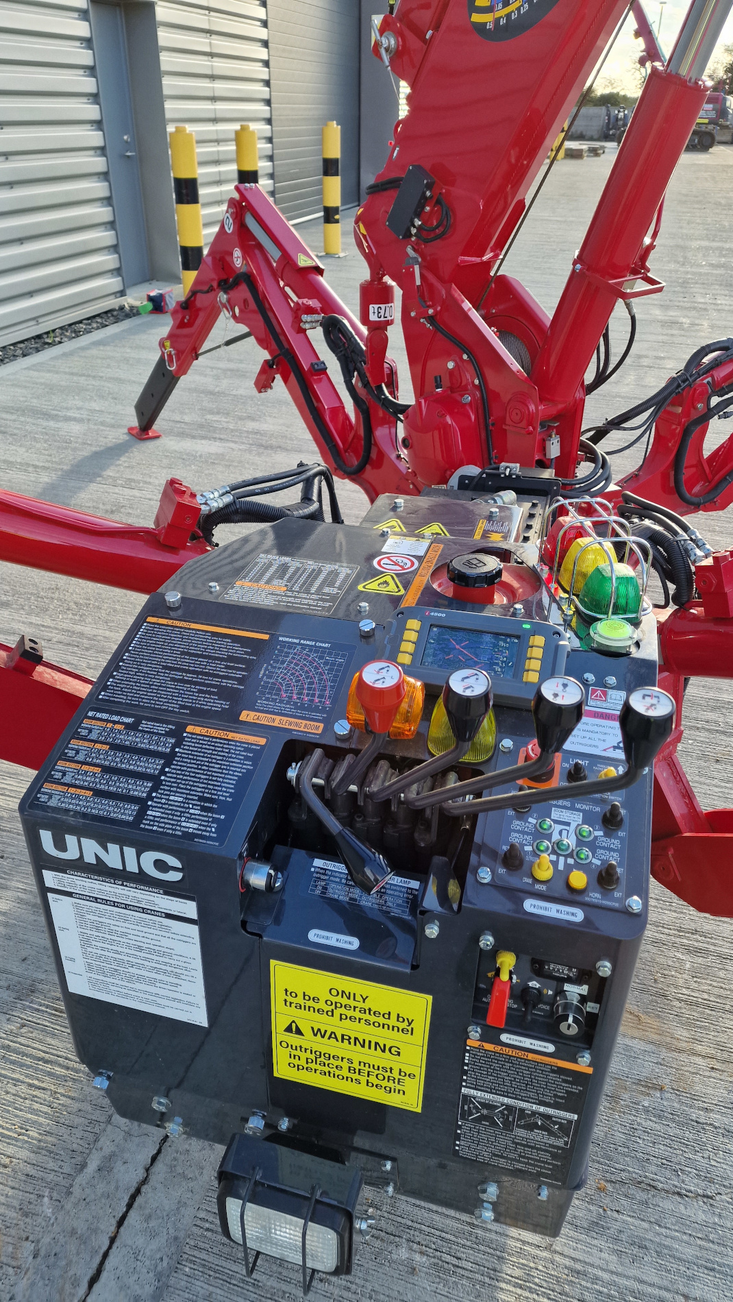 Used Sold - 02/23 - 2021 UNIC URW-295-3 CER Mini Spider Crane