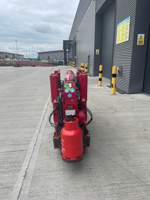 Used Sold - 09/21 - 2014 UNIC URW-295 CER Mini Spider Crane