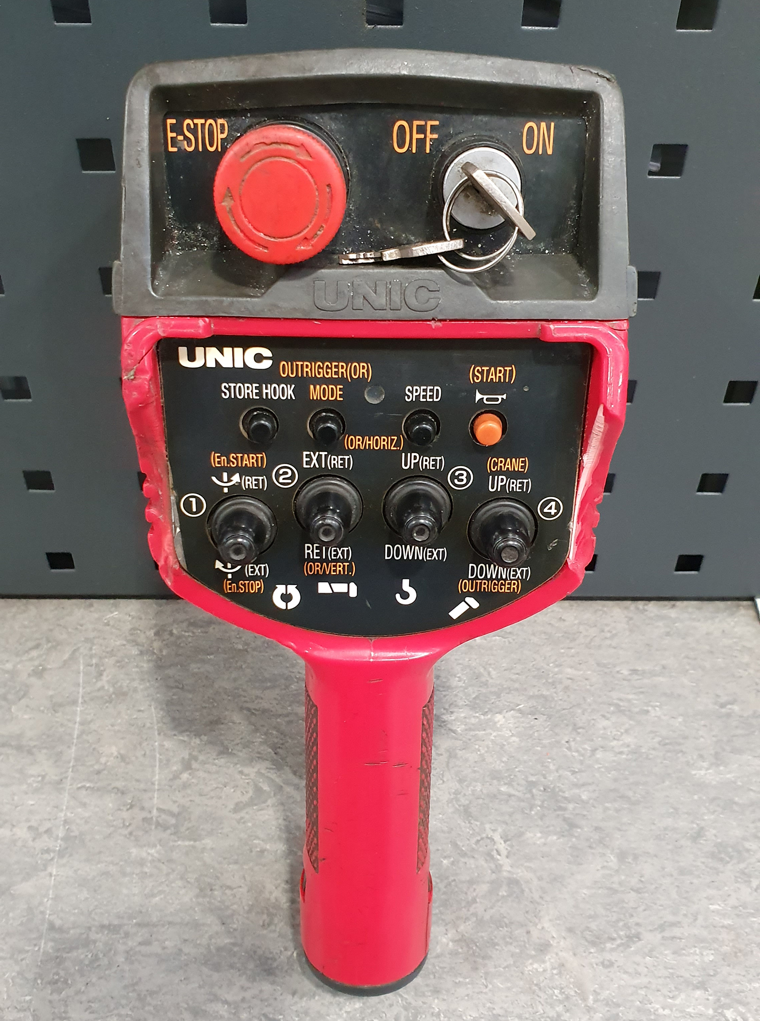 Used Sold - 06/21 - 2008 UNIC URW-506 CDER Mini Spider Crane