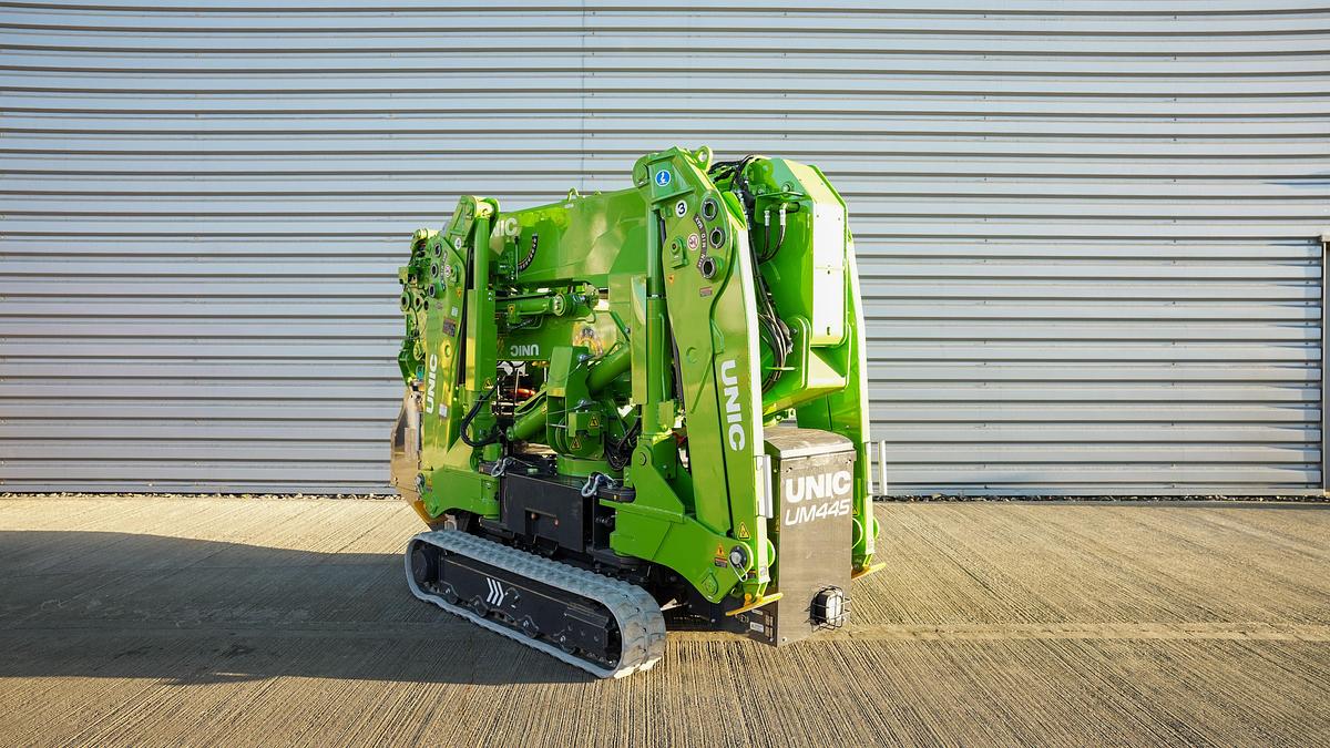 Used 2024 UNIC UM445 Lithium-Ion Spider Crane