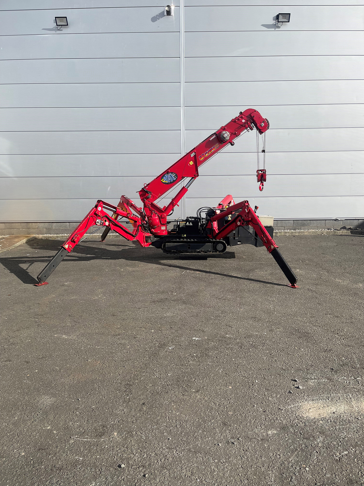 Used 2016 UNIC URW-295 CDMER