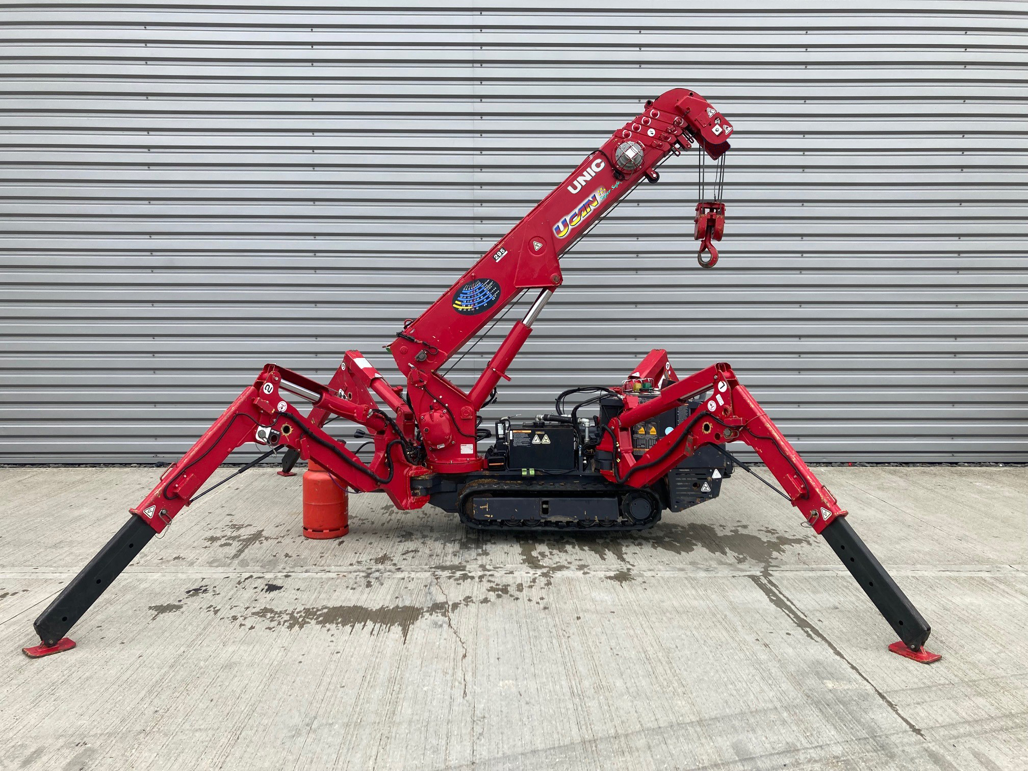 Used 2022 UNIC URW-295 CDMER