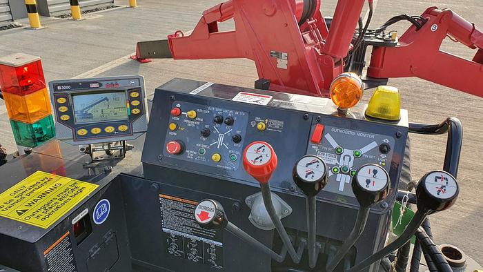 Used Sold - 11/21 - 2010 UNIC URW-706 CDMER Mini Spider Crane