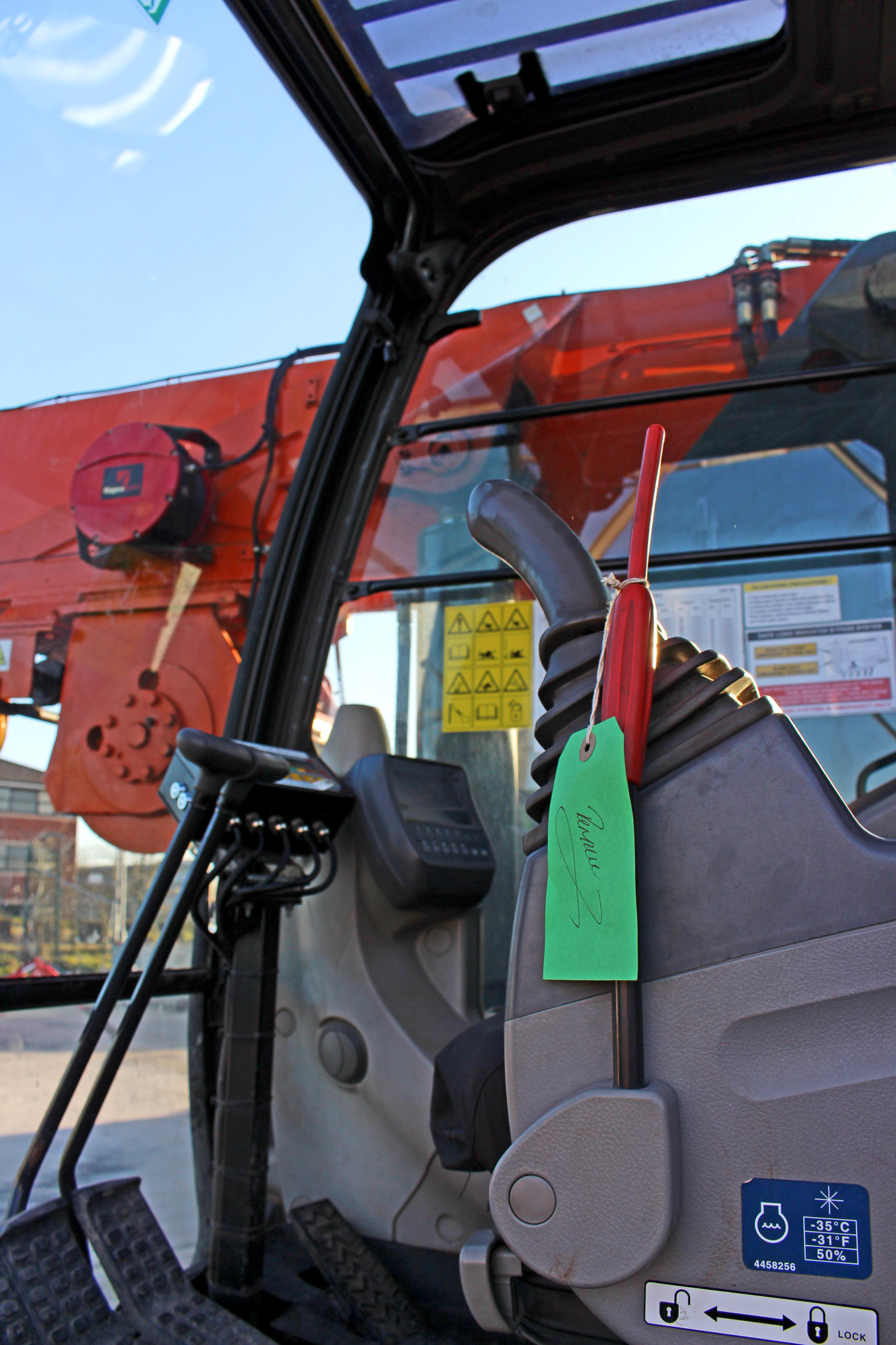 Used Hitachi ZX210LC-3