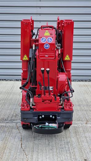 Used 2009 UNIC URW-295 CER