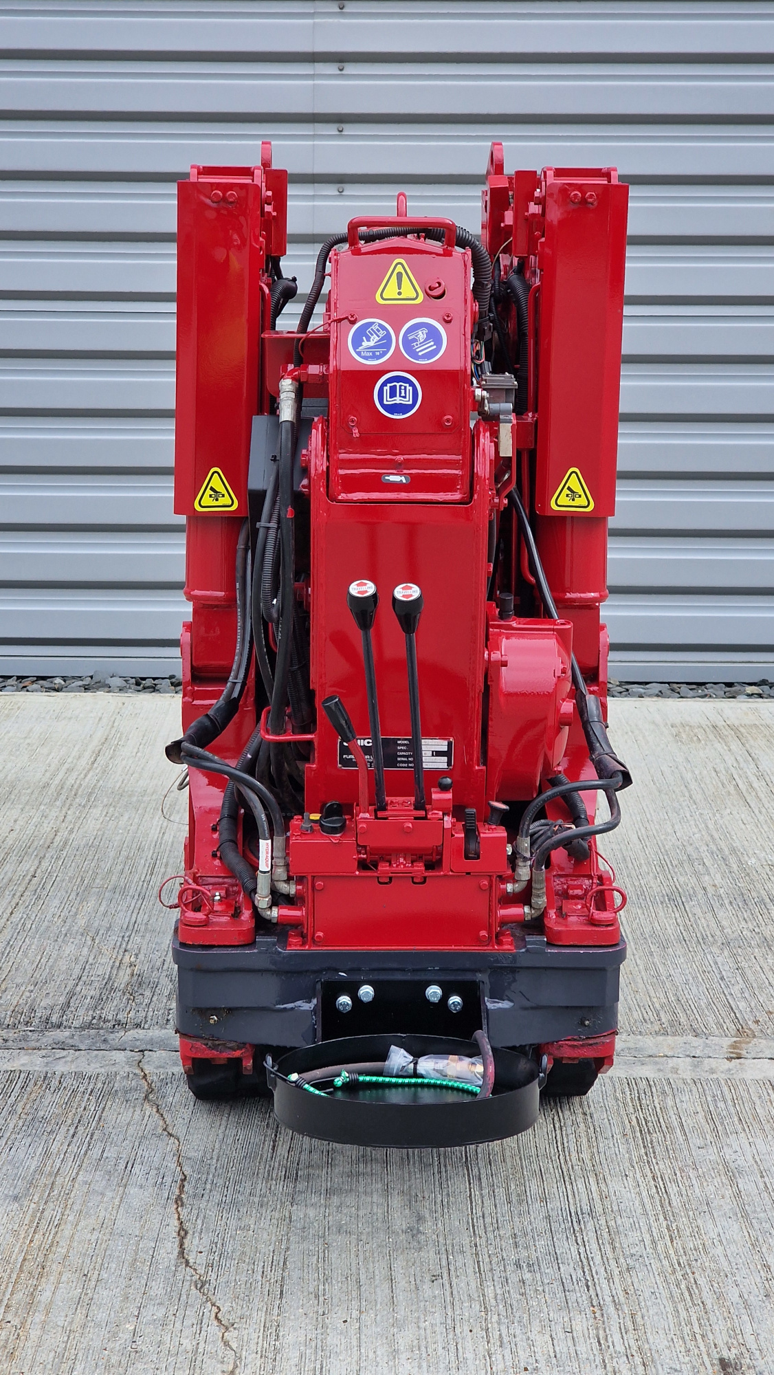 Used 2009 UNIC URW-295 CER