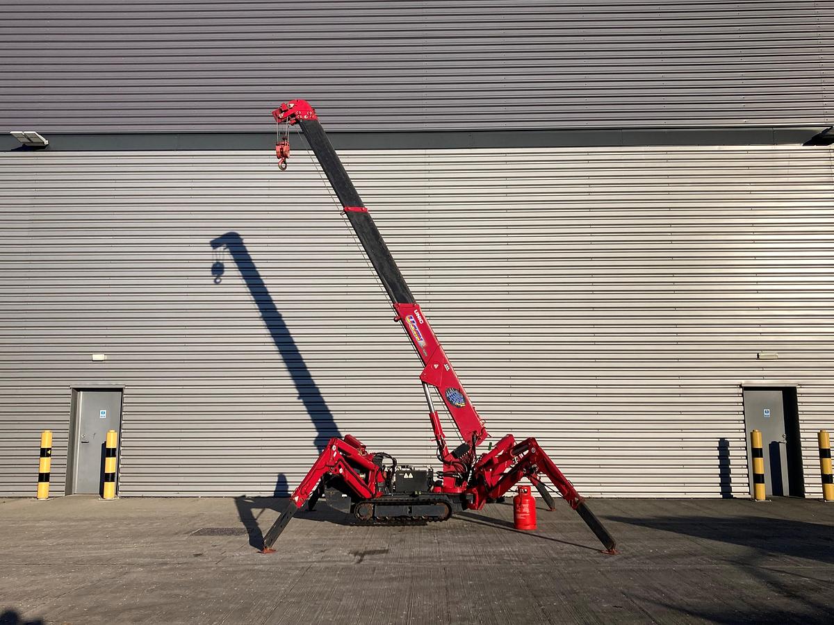 Used 2017 UNIC URW-295 CER