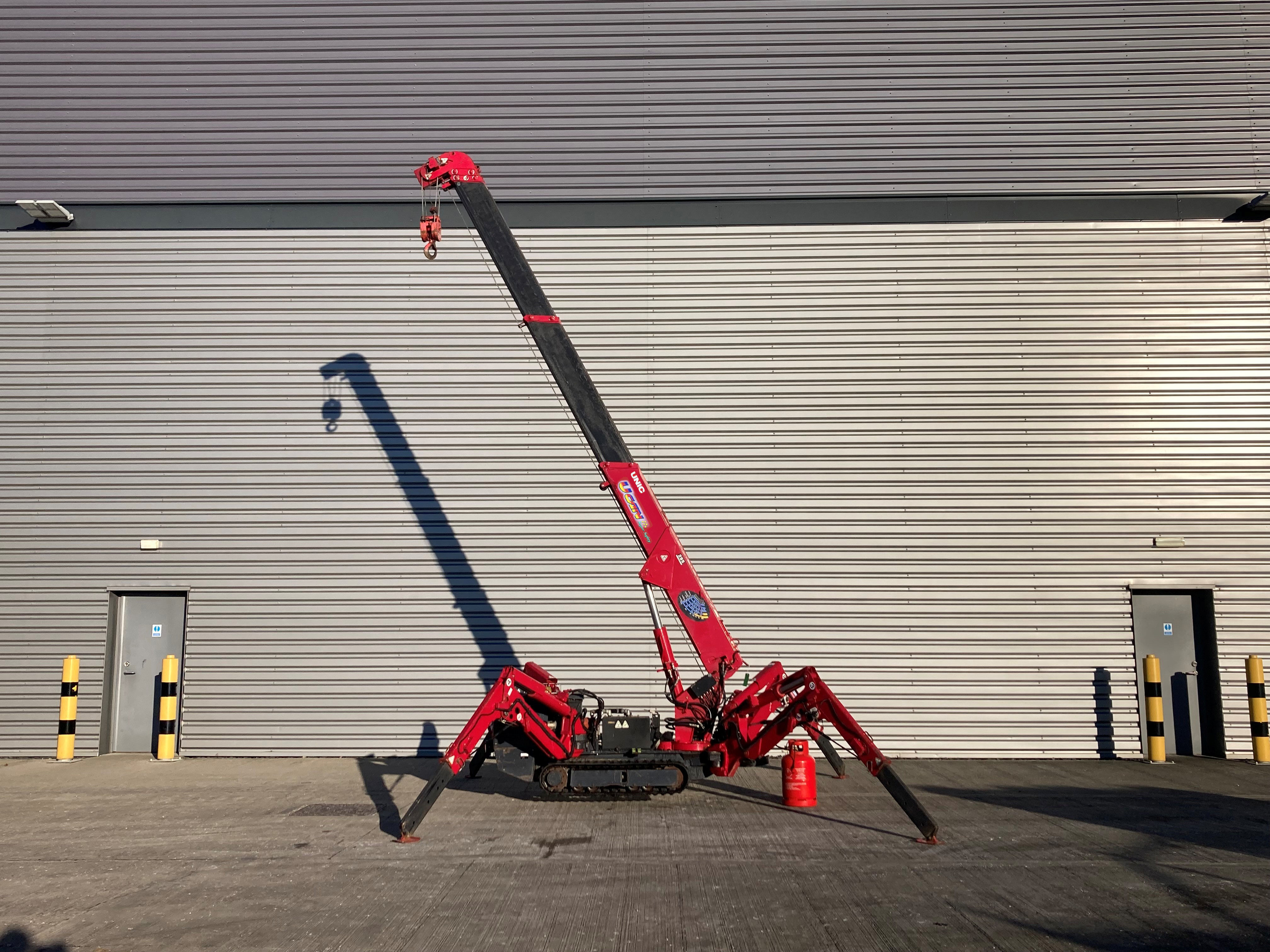 Used 2017 UNIC URW-295 CER