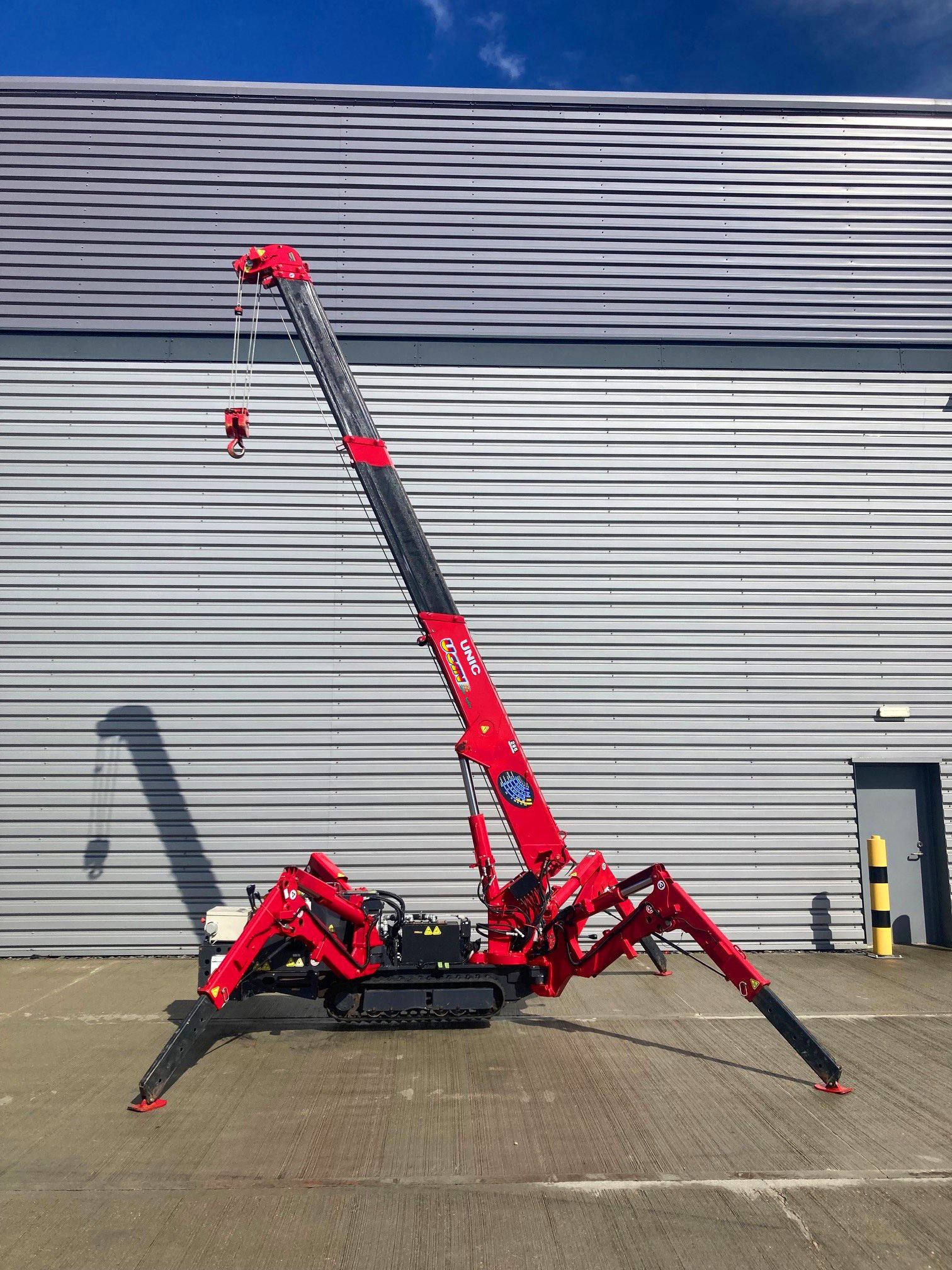 Used 2023 UNIC URW-295-3 CDMER